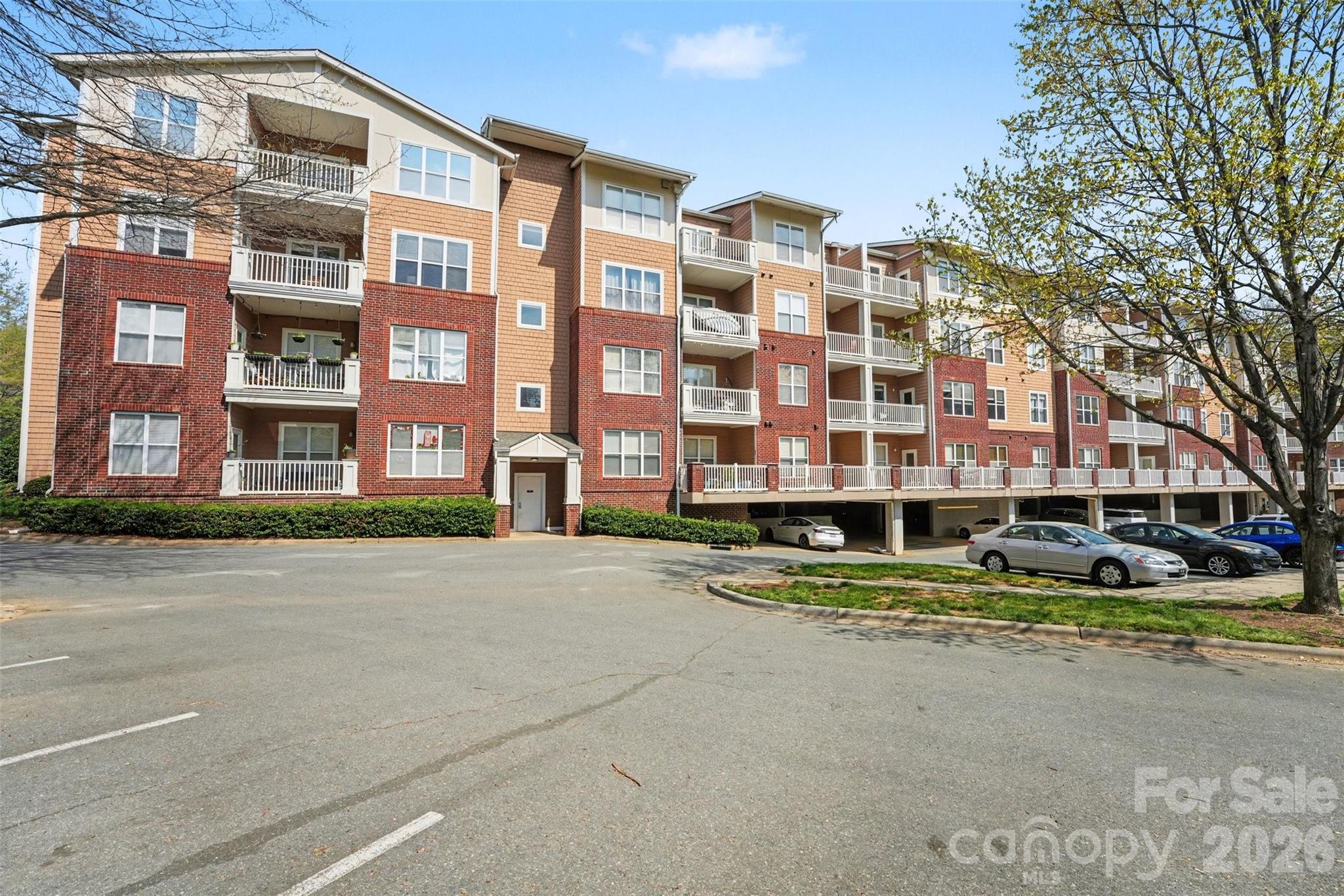 1000 E Woodlawn Road Unit: 111