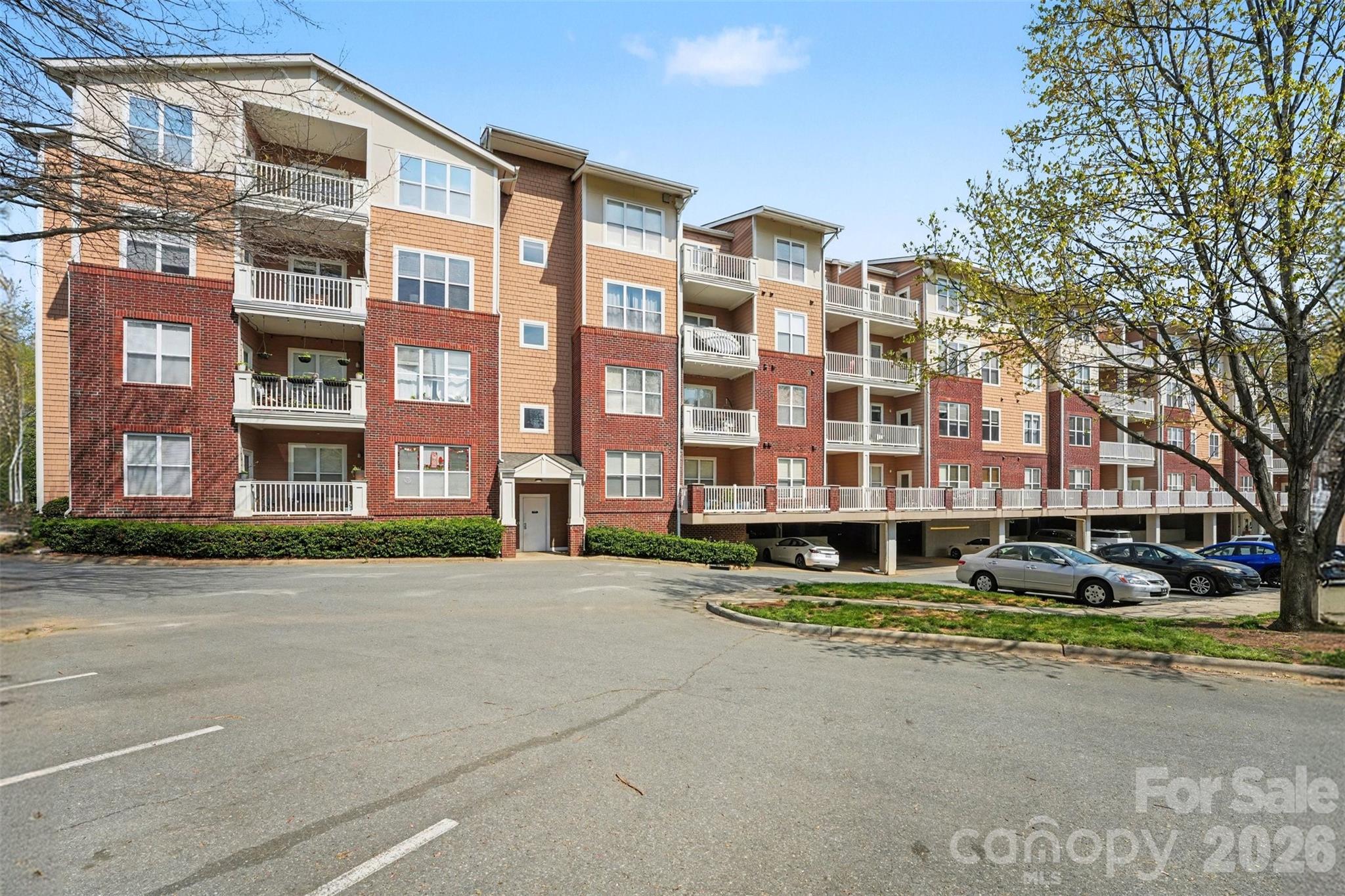 1000 E Woodlawn Road Unit: 111