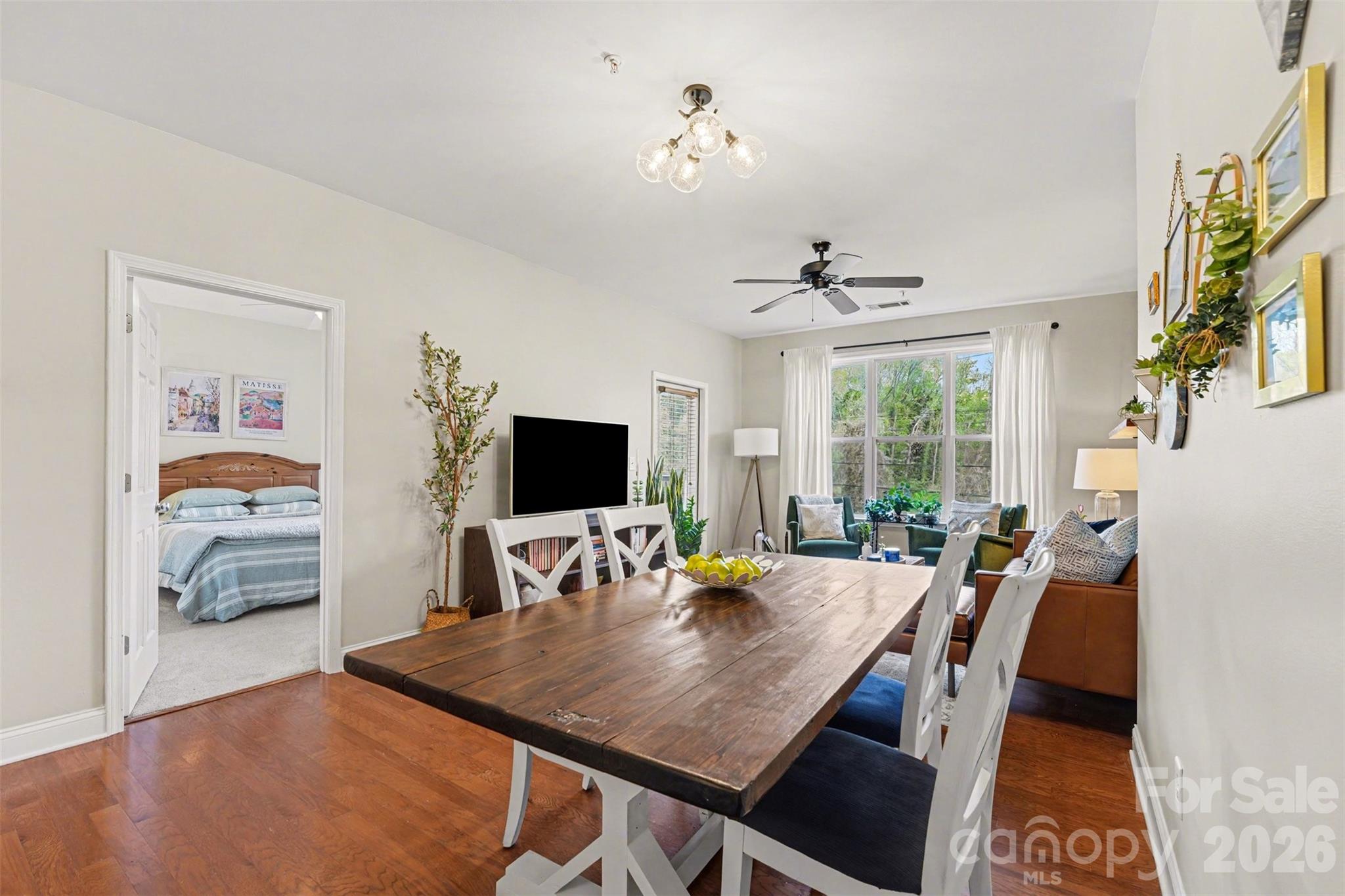 1000 E Woodlawn Road Unit: 111