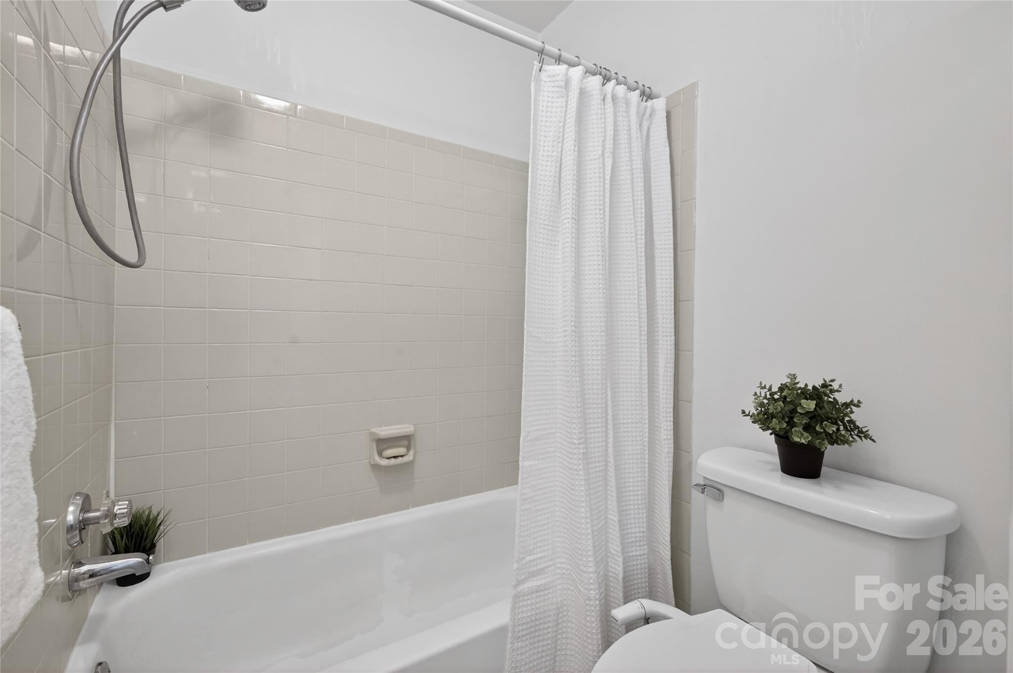 8214 Circle Tree Lane