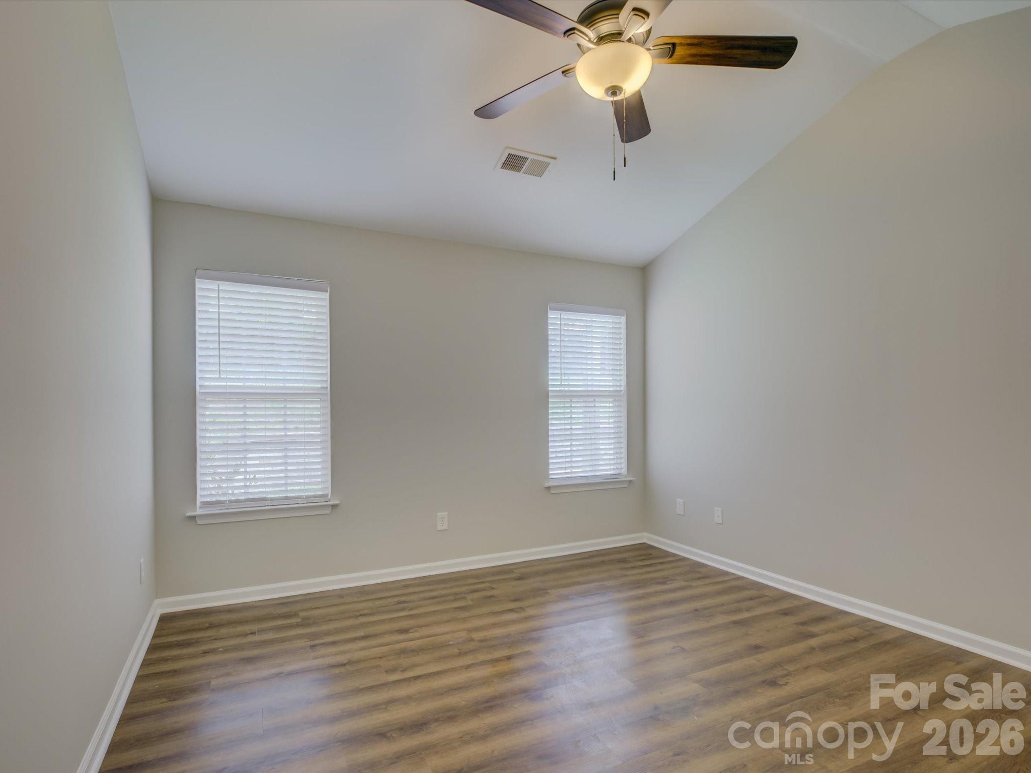 1530 Hollythorne Drive