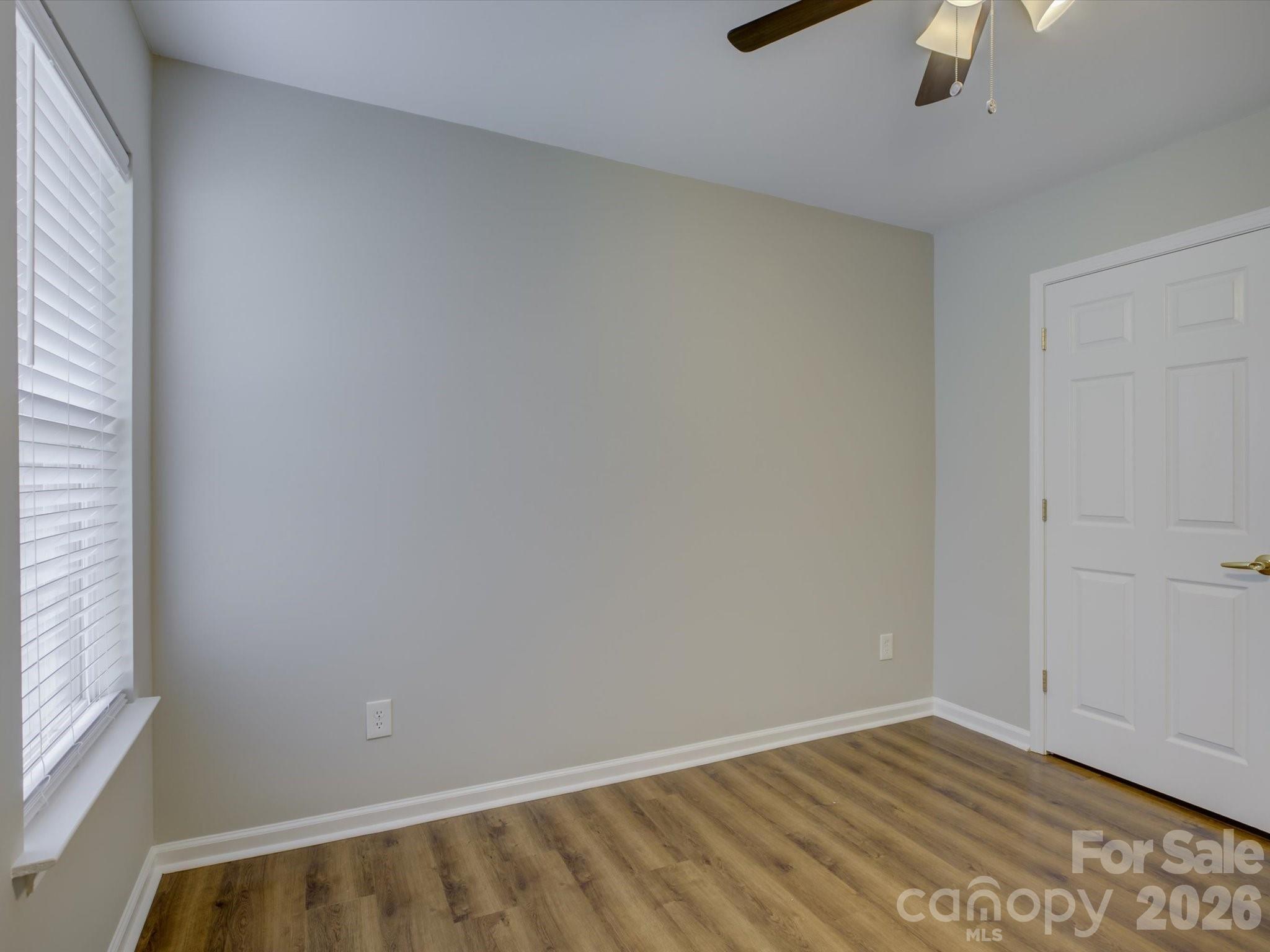 1530 Hollythorne Drive