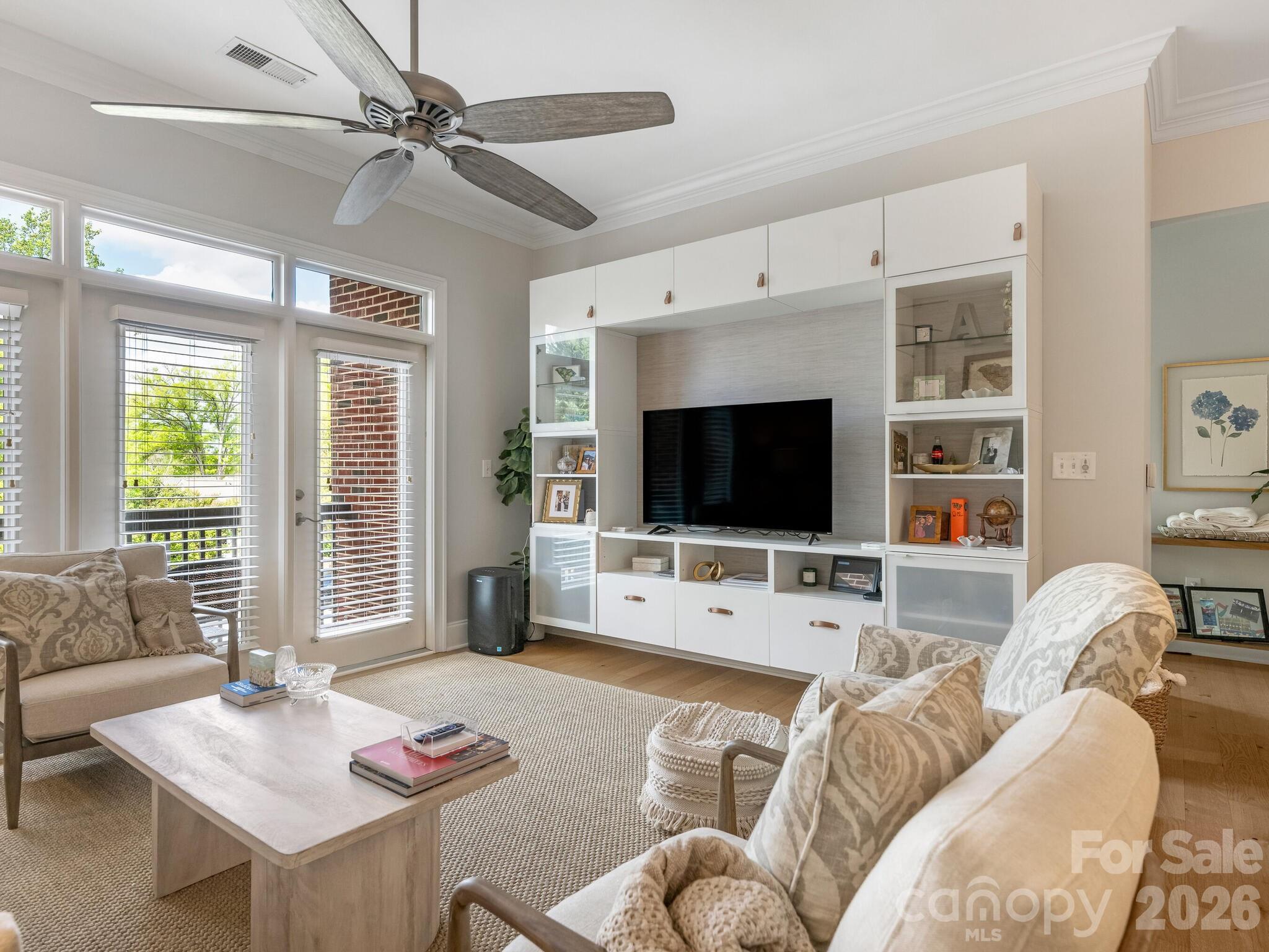 2964 Selwyn Avenue Unit: 209