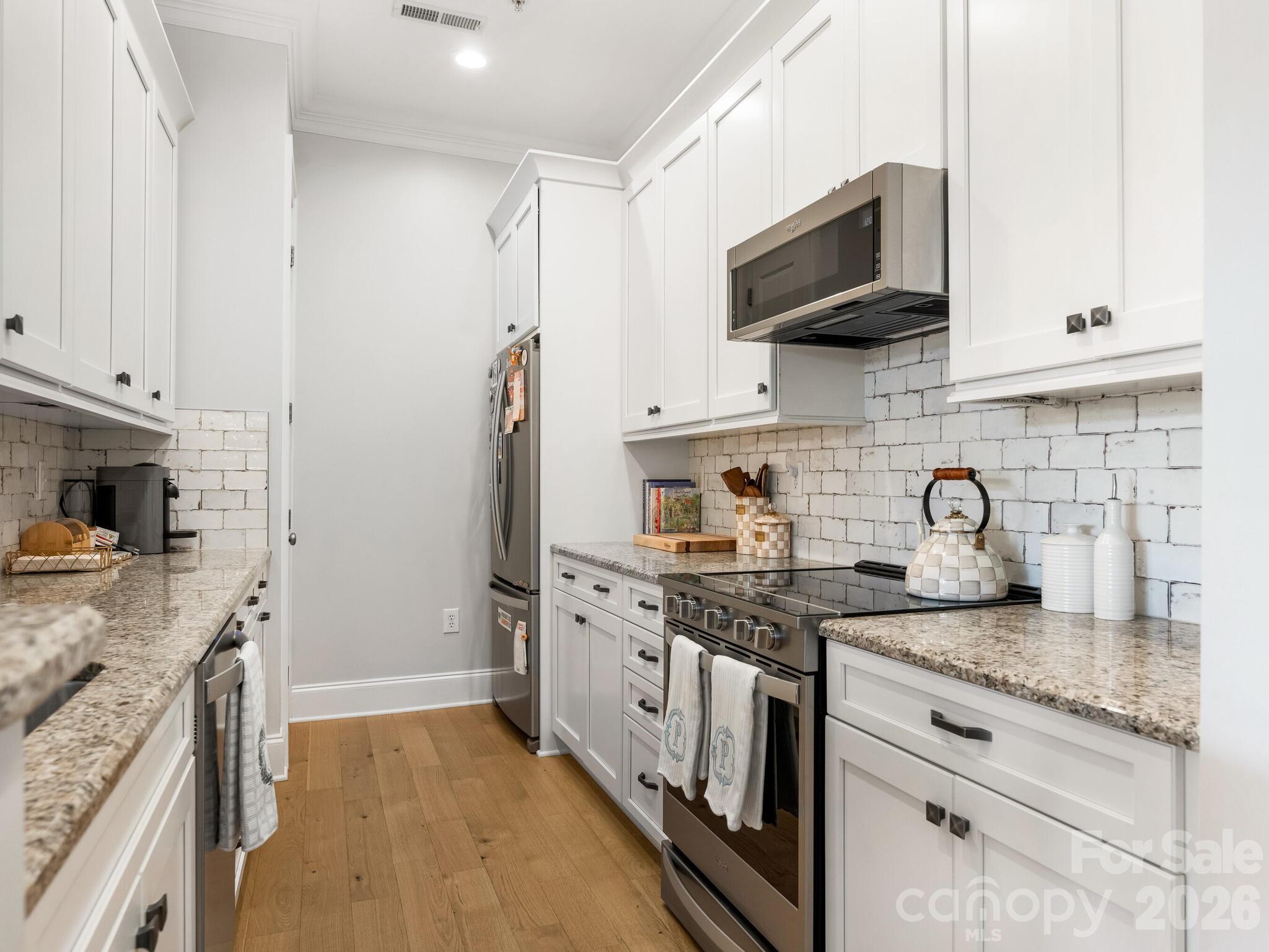 2964 Selwyn Avenue Unit: 209