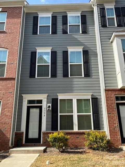 6304 Cleburne Court