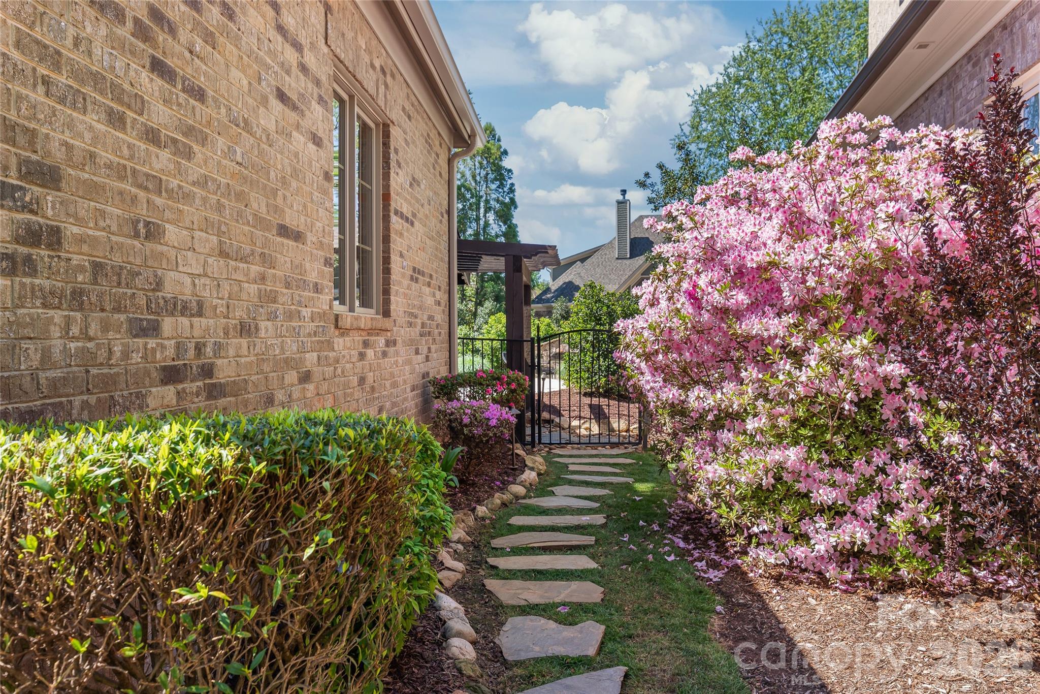 9222 Clerkenwell Drive