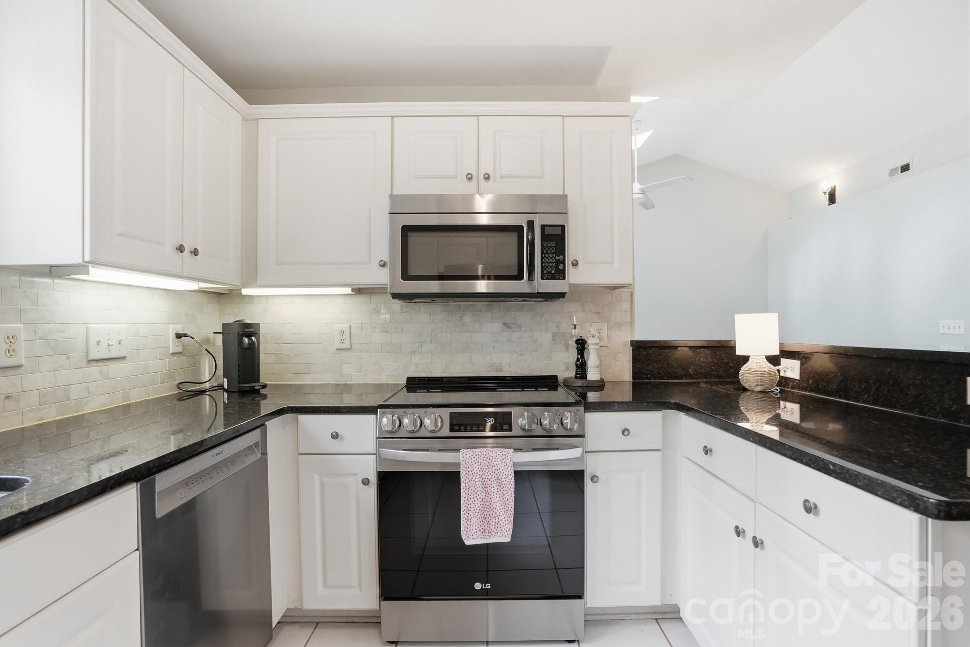 9026 Saint Pierre Lane