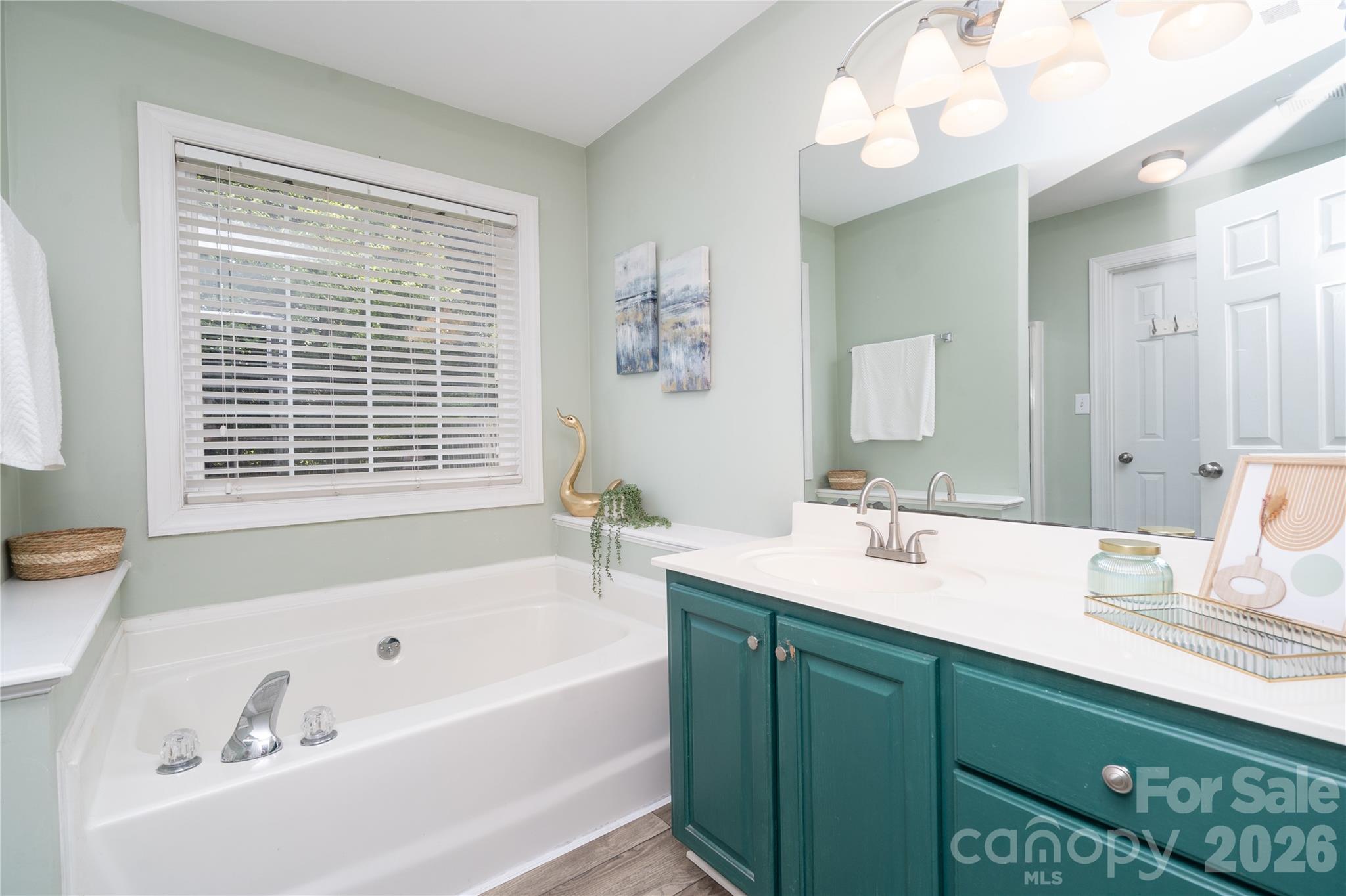 3423 Continental Drive