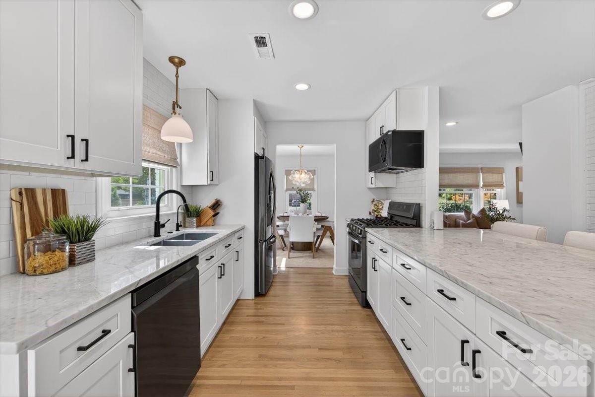 3817 Flowerfield Road