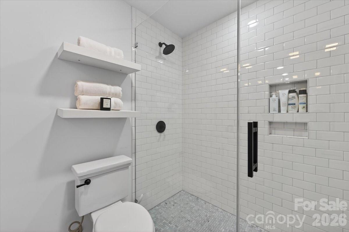 3817 Flowerfield Road