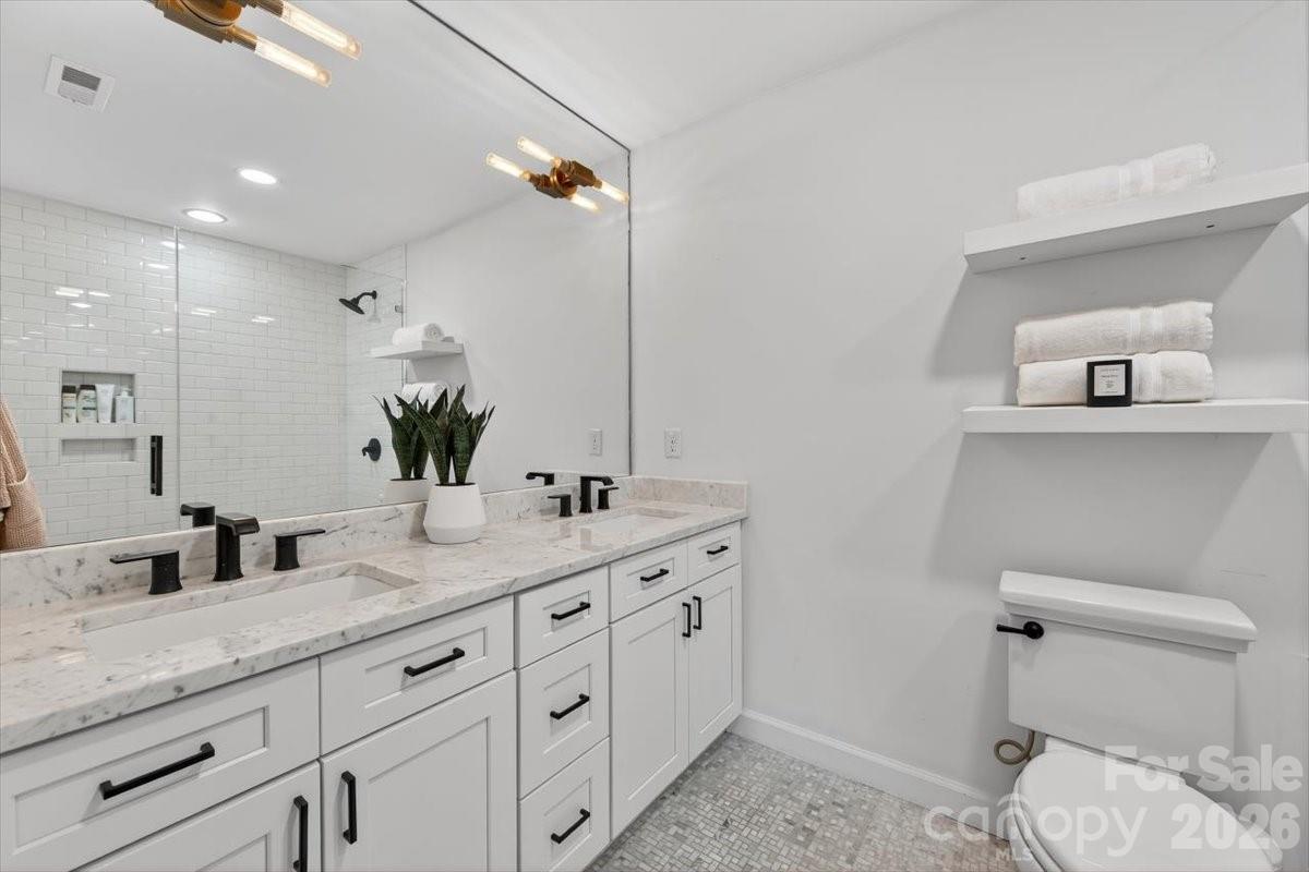 3817 Flowerfield Road