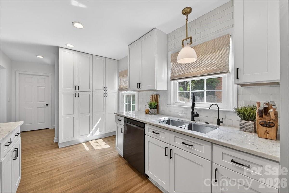 3817 Flowerfield Road