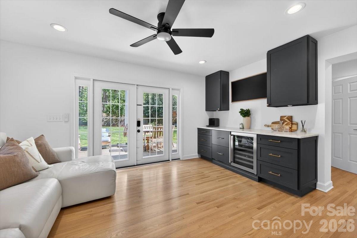 3817 Flowerfield Road