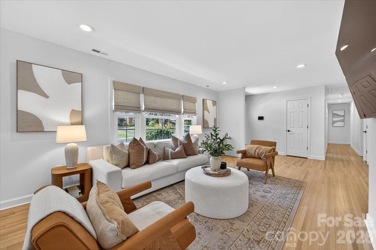 3817 Flowerfield Road