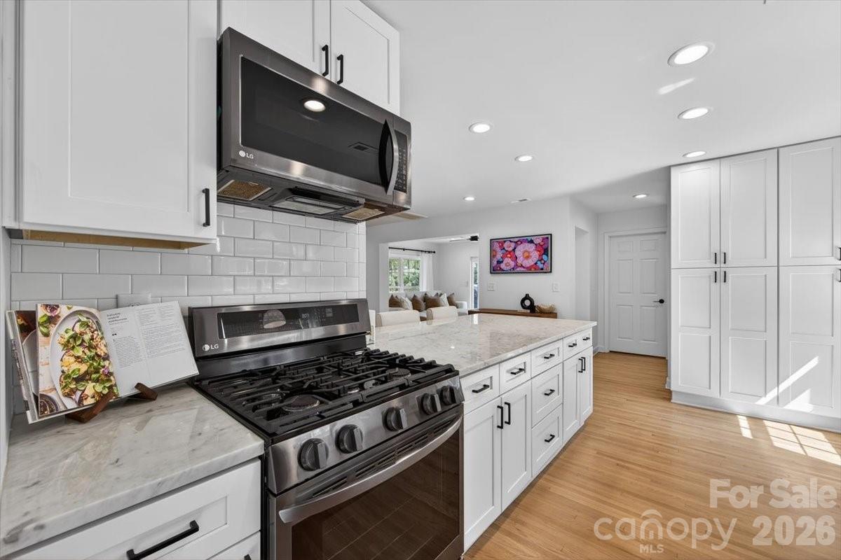 3817 Flowerfield Road