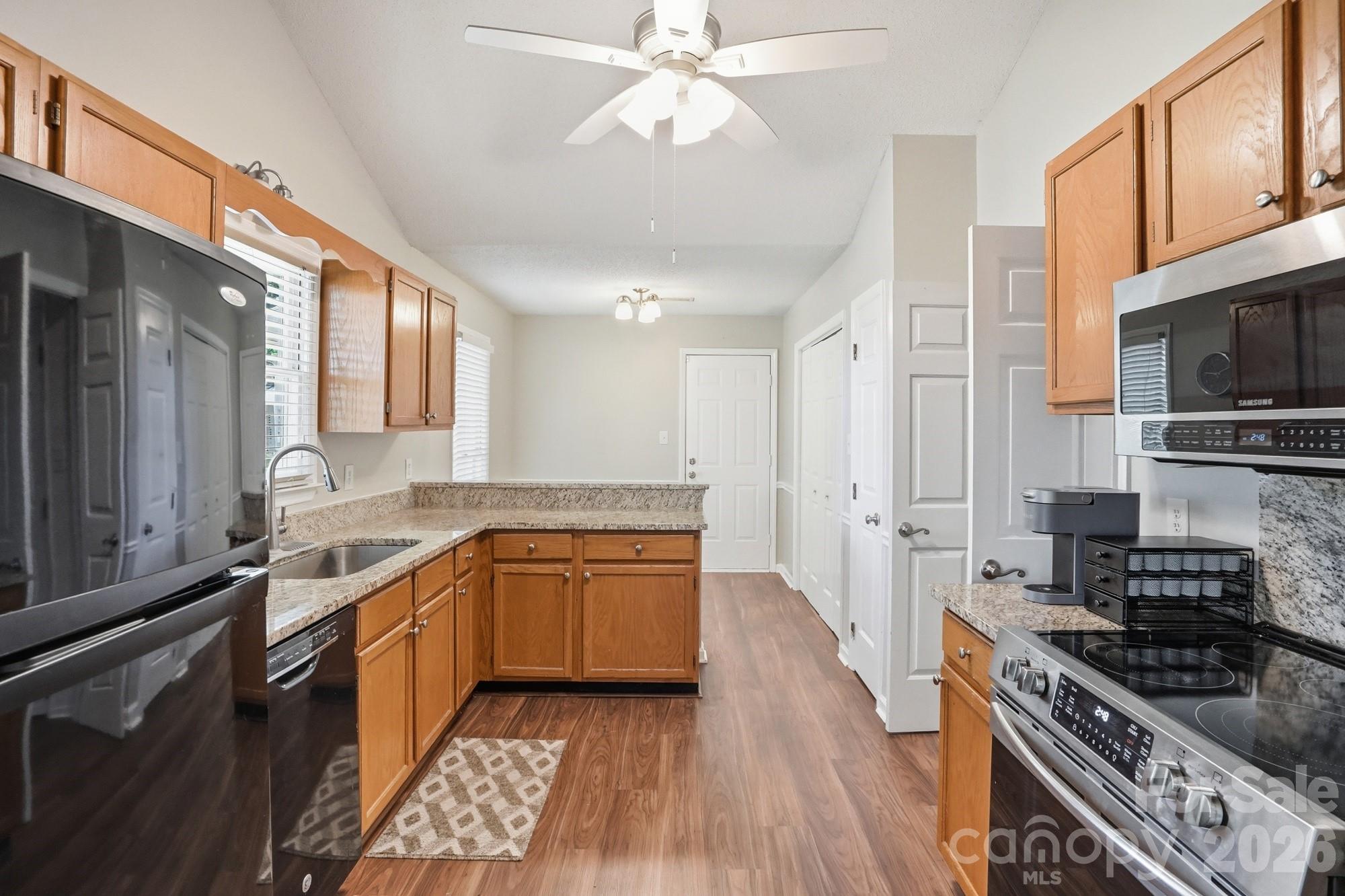 1539 Bear Mountain Road