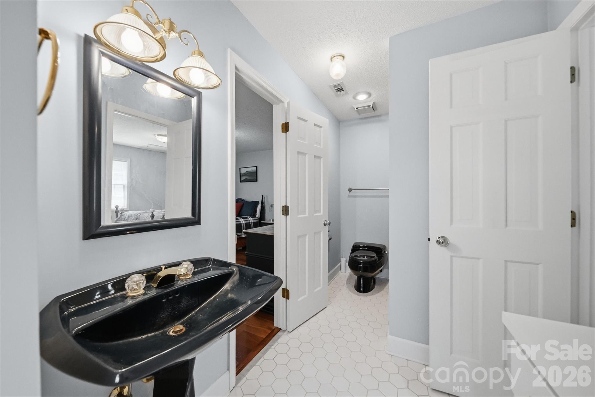 401 Stonecroft Drive