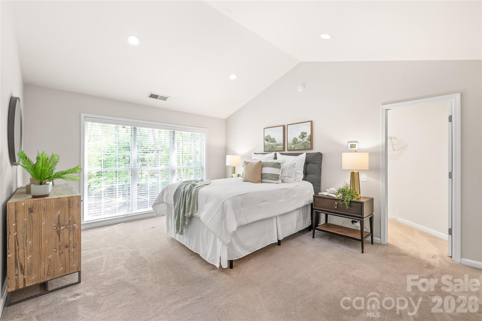 936 Timber Knoll Drive