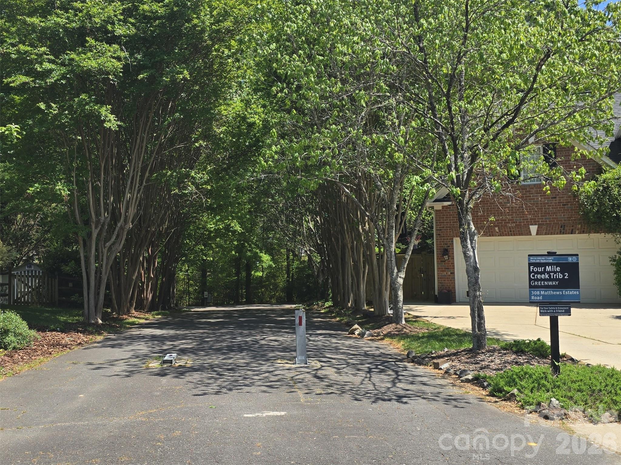 936 Timber Knoll Drive