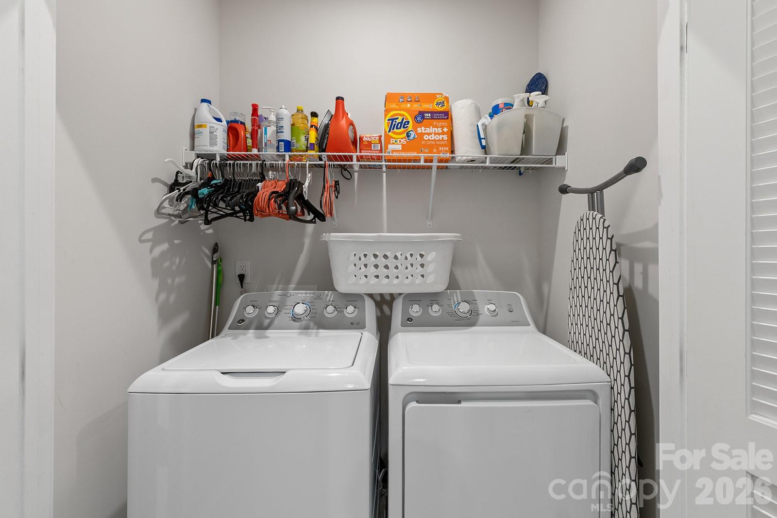 9866 Oaklawn Boulevard NW