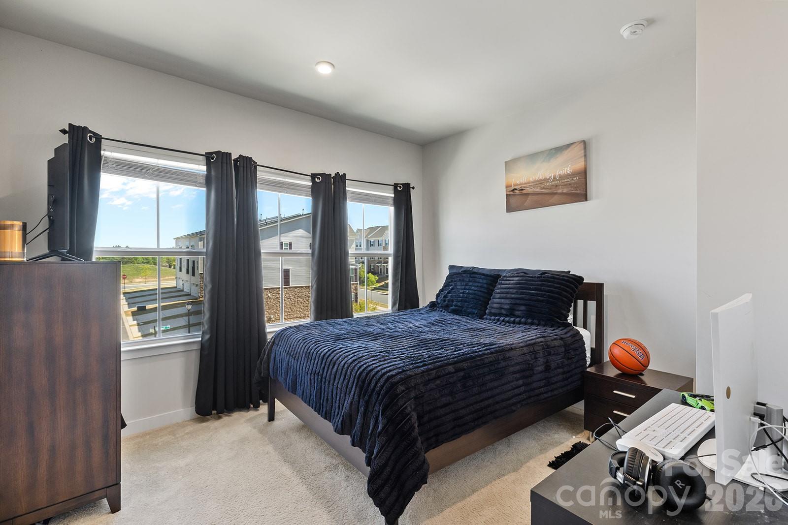 9866 Oaklawn Boulevard NW