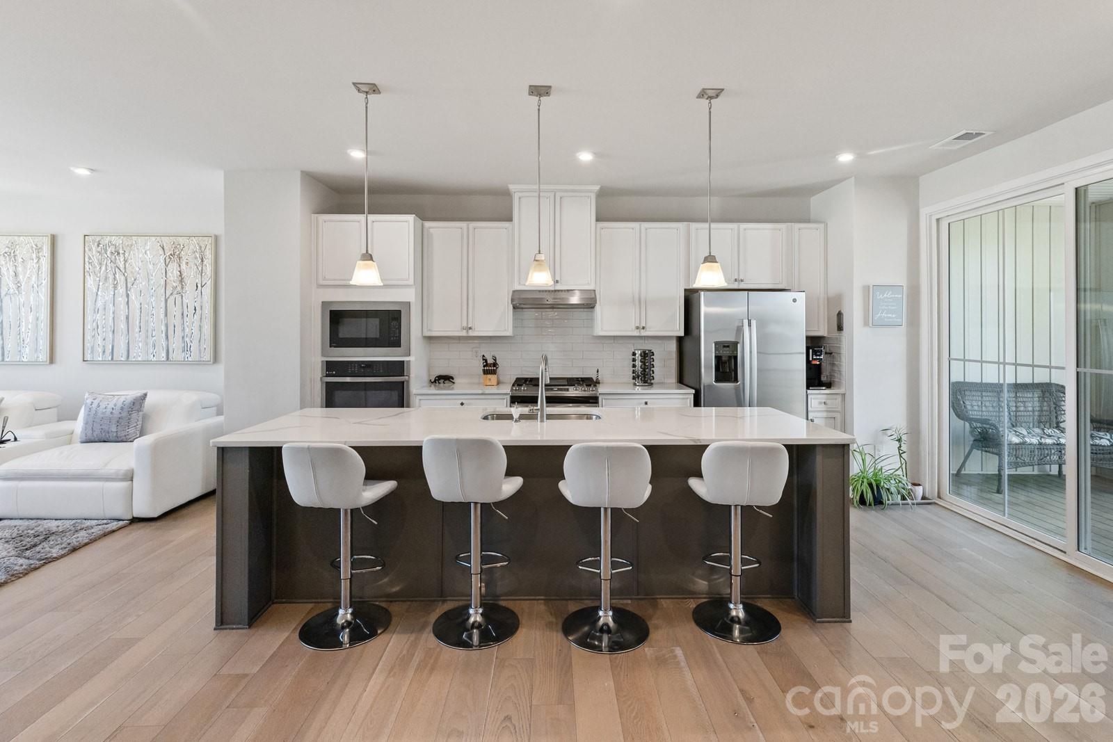 9866 Oaklawn Boulevard NW