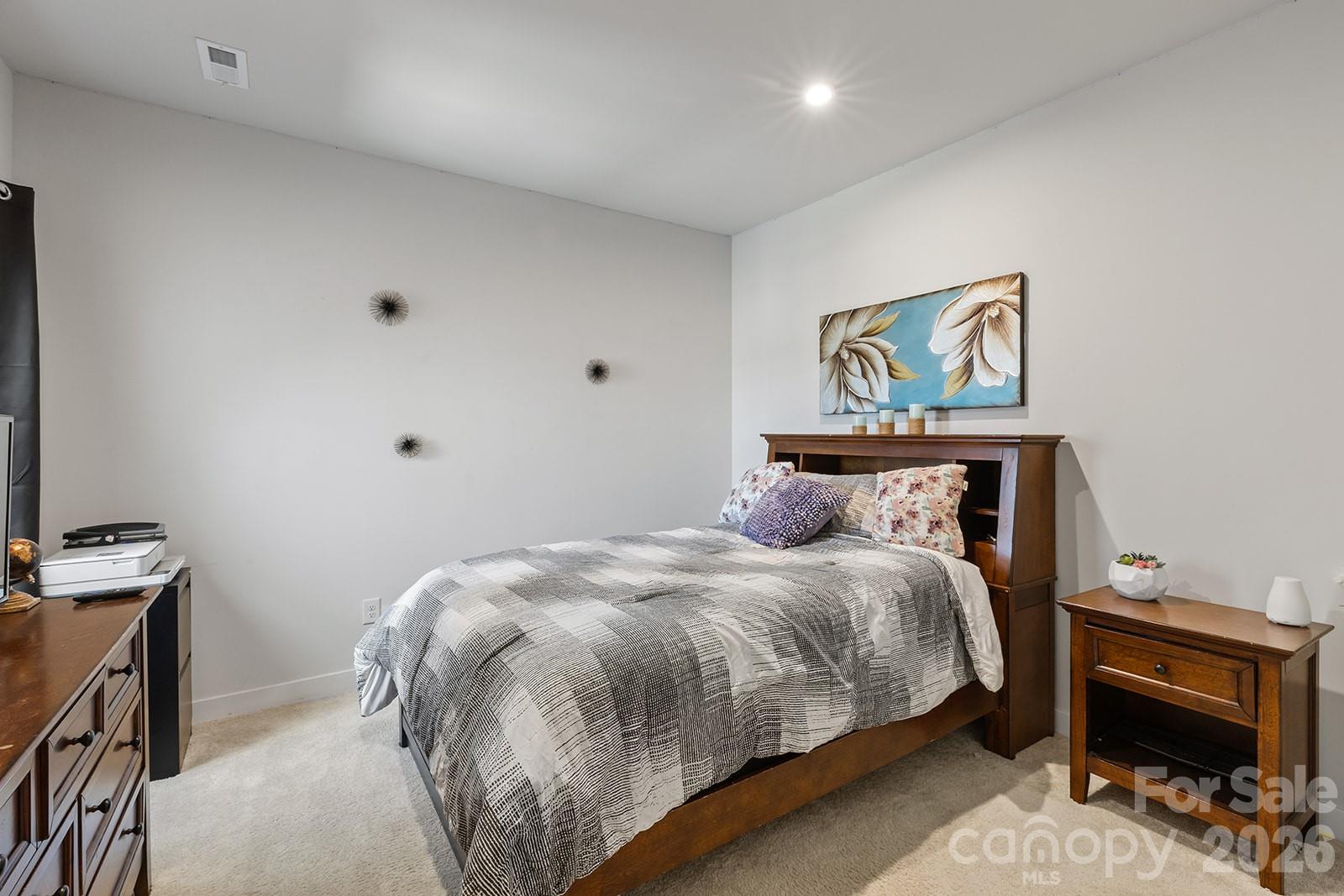 9866 Oaklawn Boulevard NW