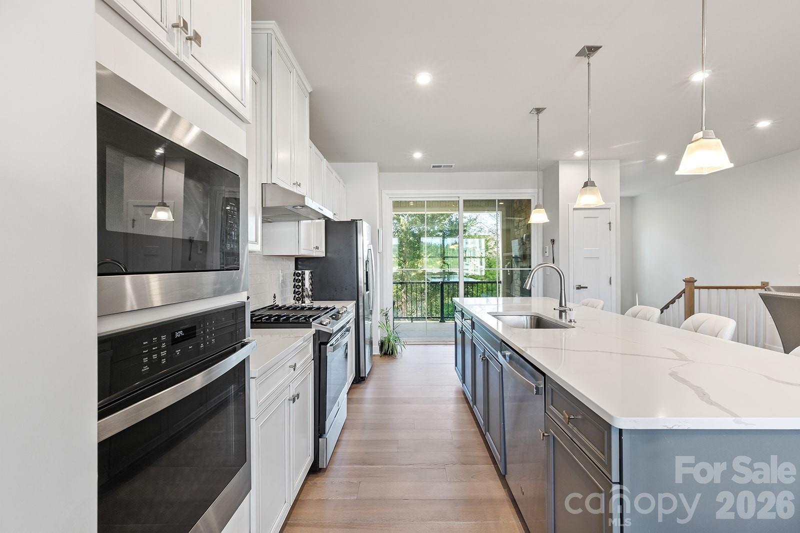 9866 Oaklawn Boulevard NW