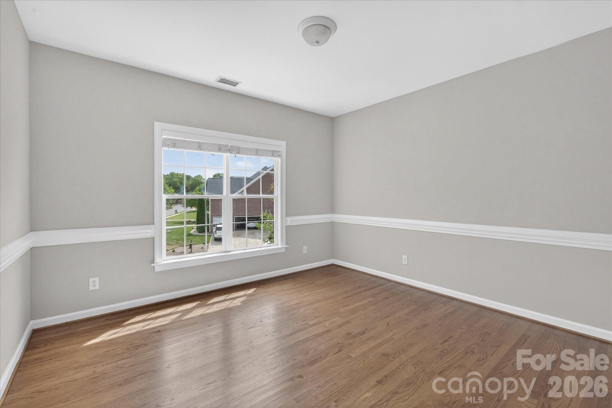 8700 Edgewater Court