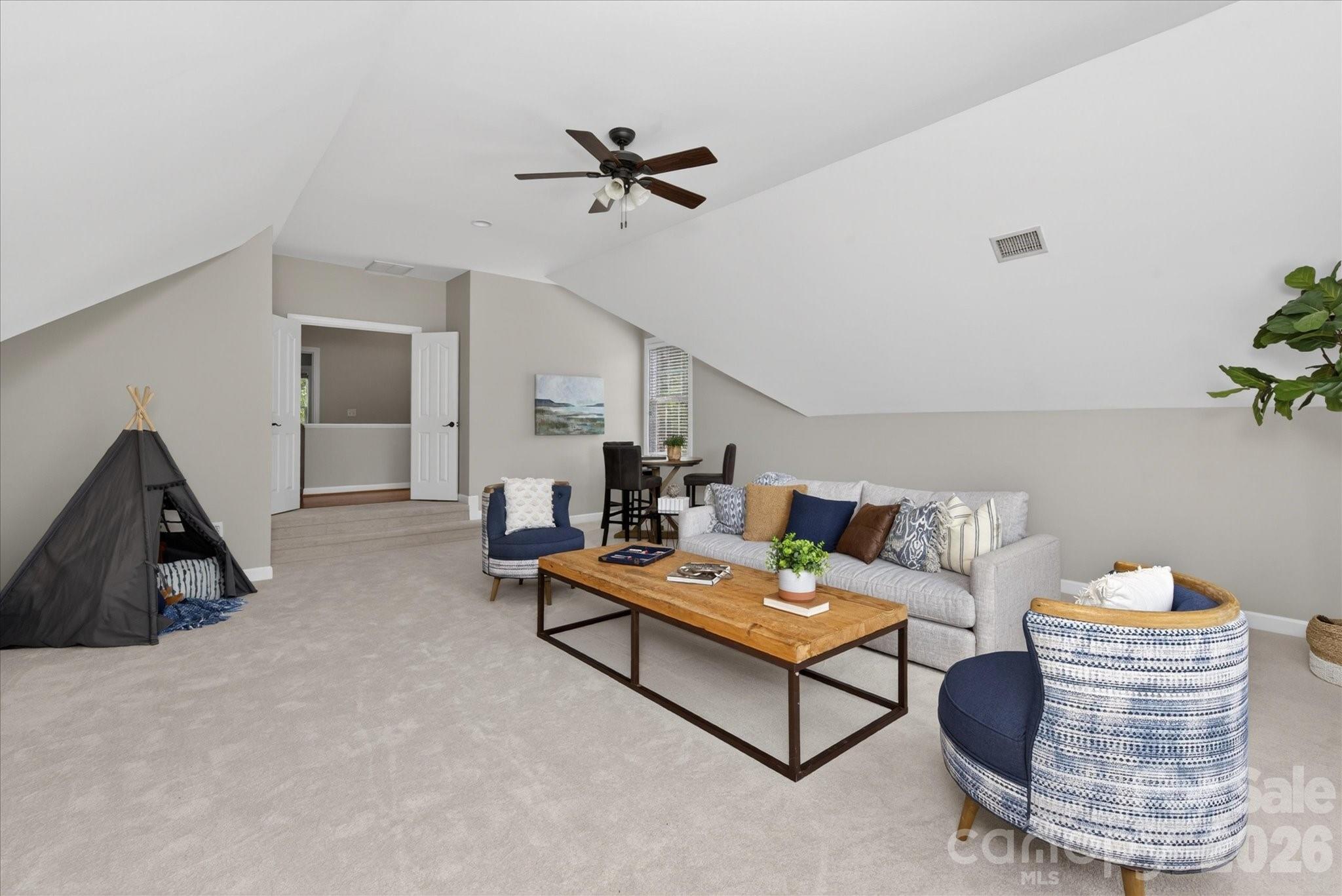 8700 Edgewater Court