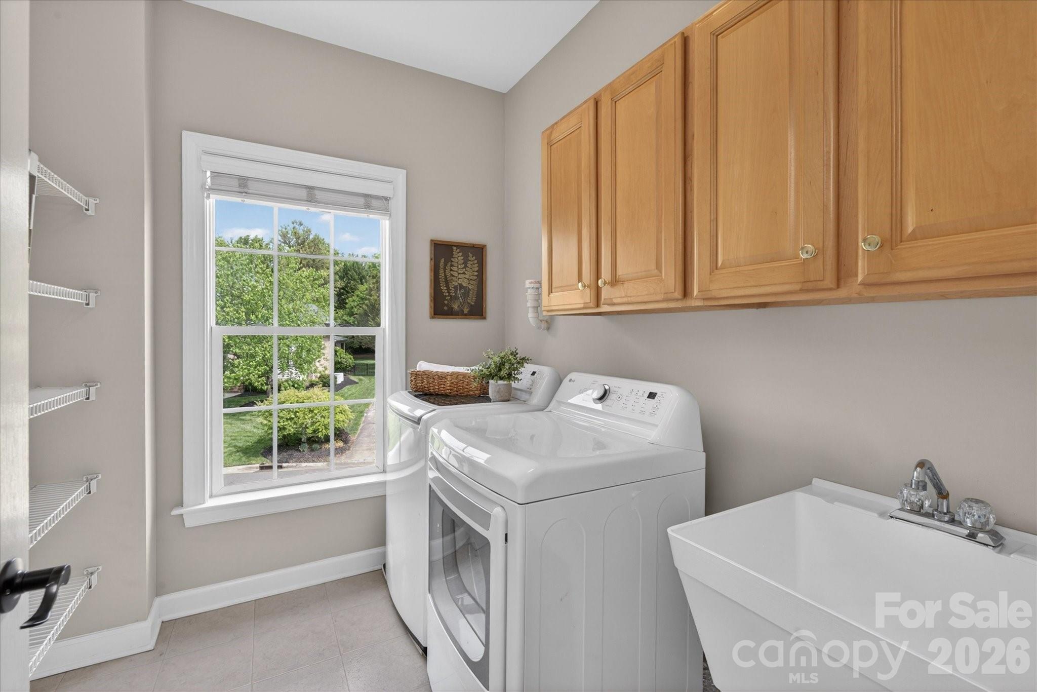 8700 Edgewater Court