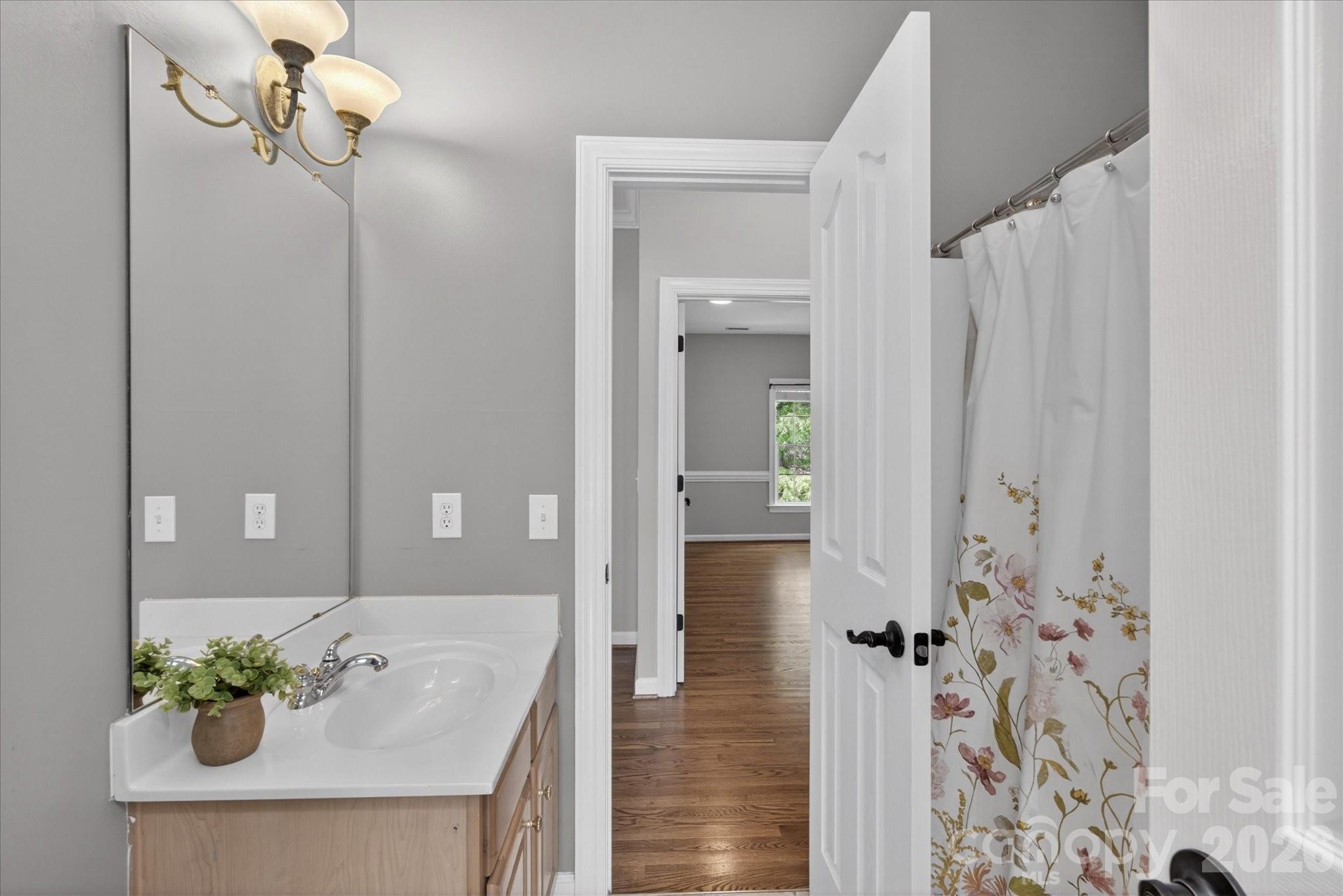 8700 Edgewater Court