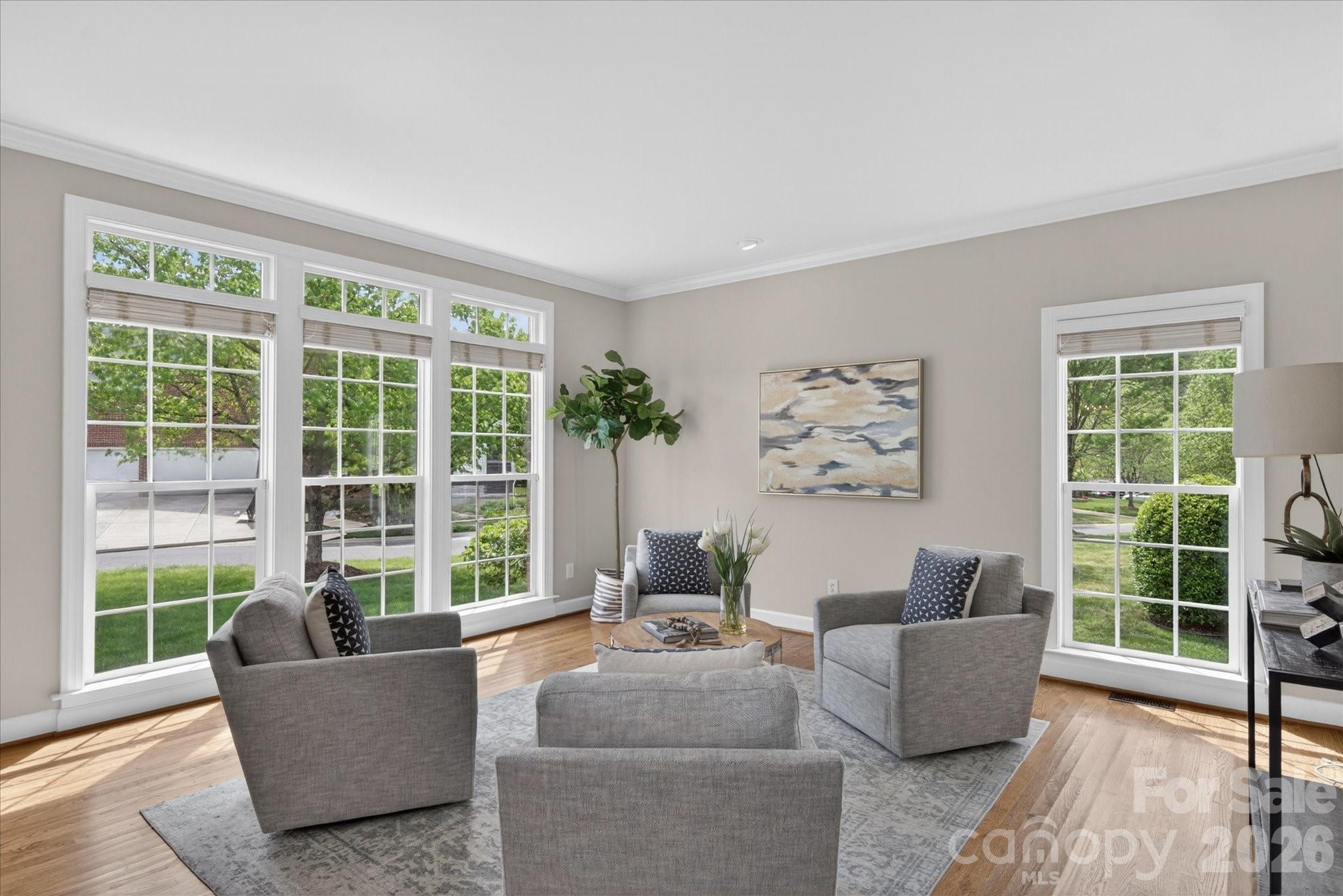 8700 Edgewater Court