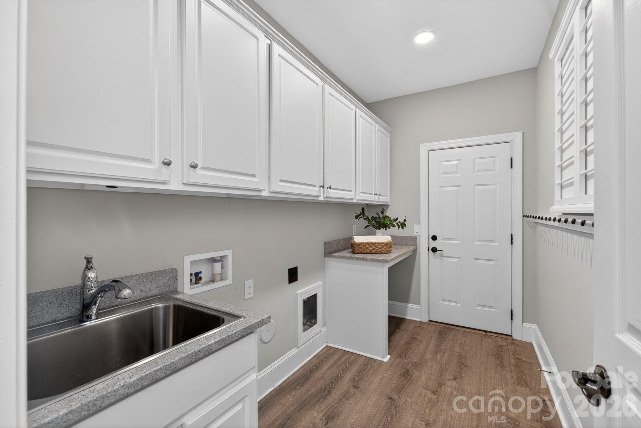 18502 Clavemorr Castle Court