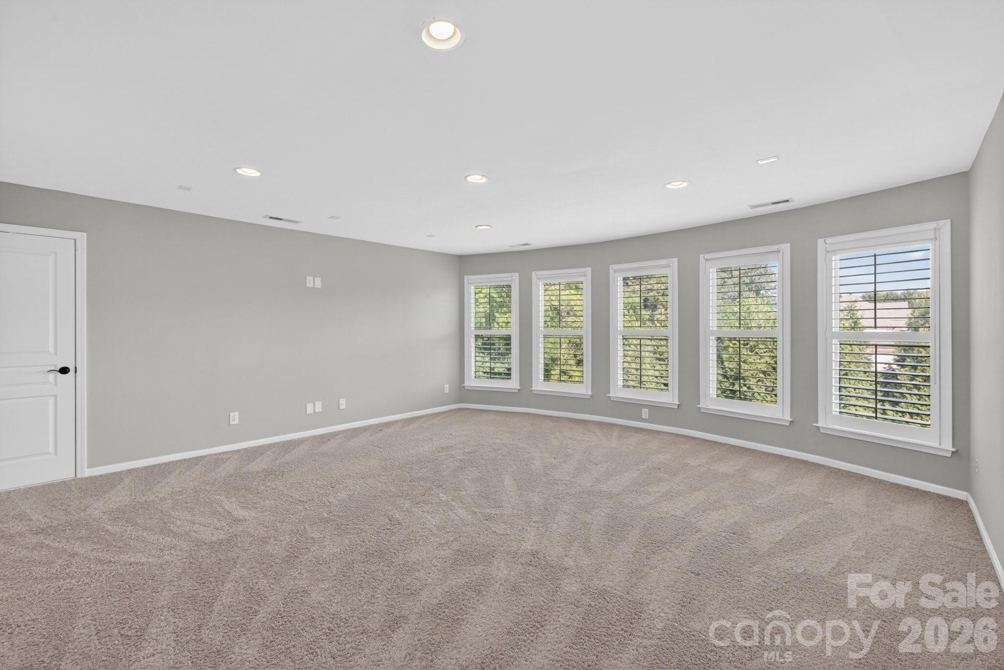 18502 Clavemorr Castle Court