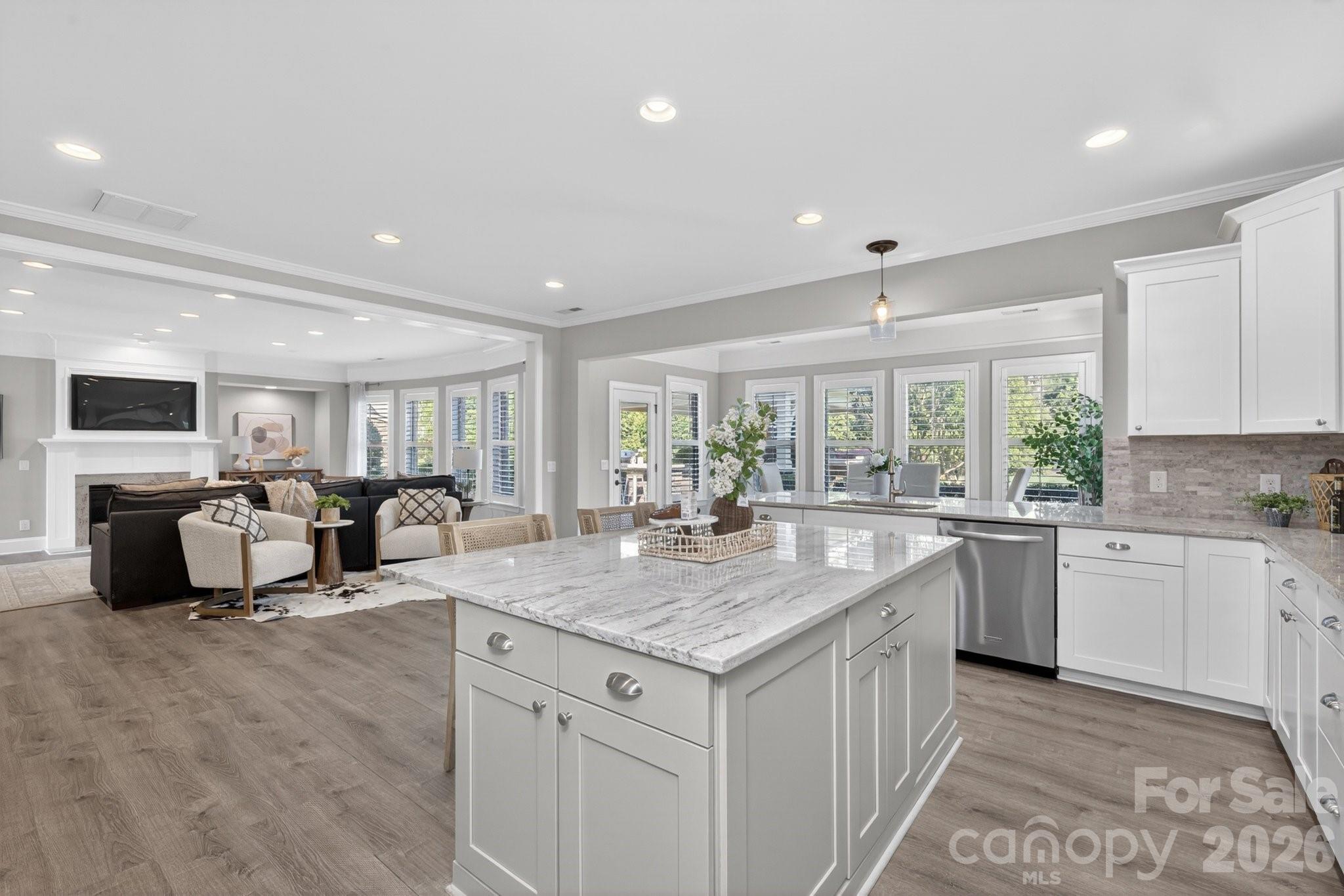 18502 Clavemorr Castle Court