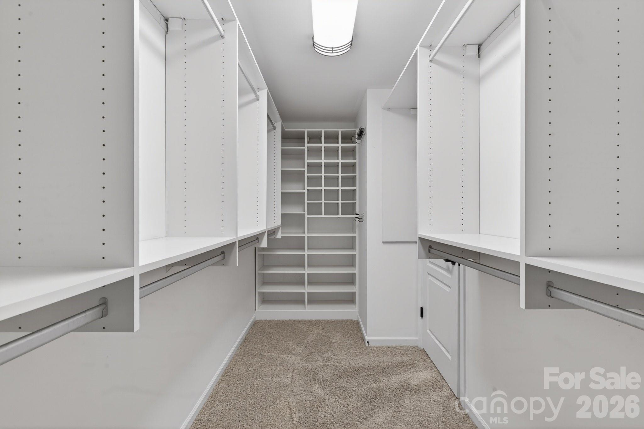 18502 Clavemorr Castle Court