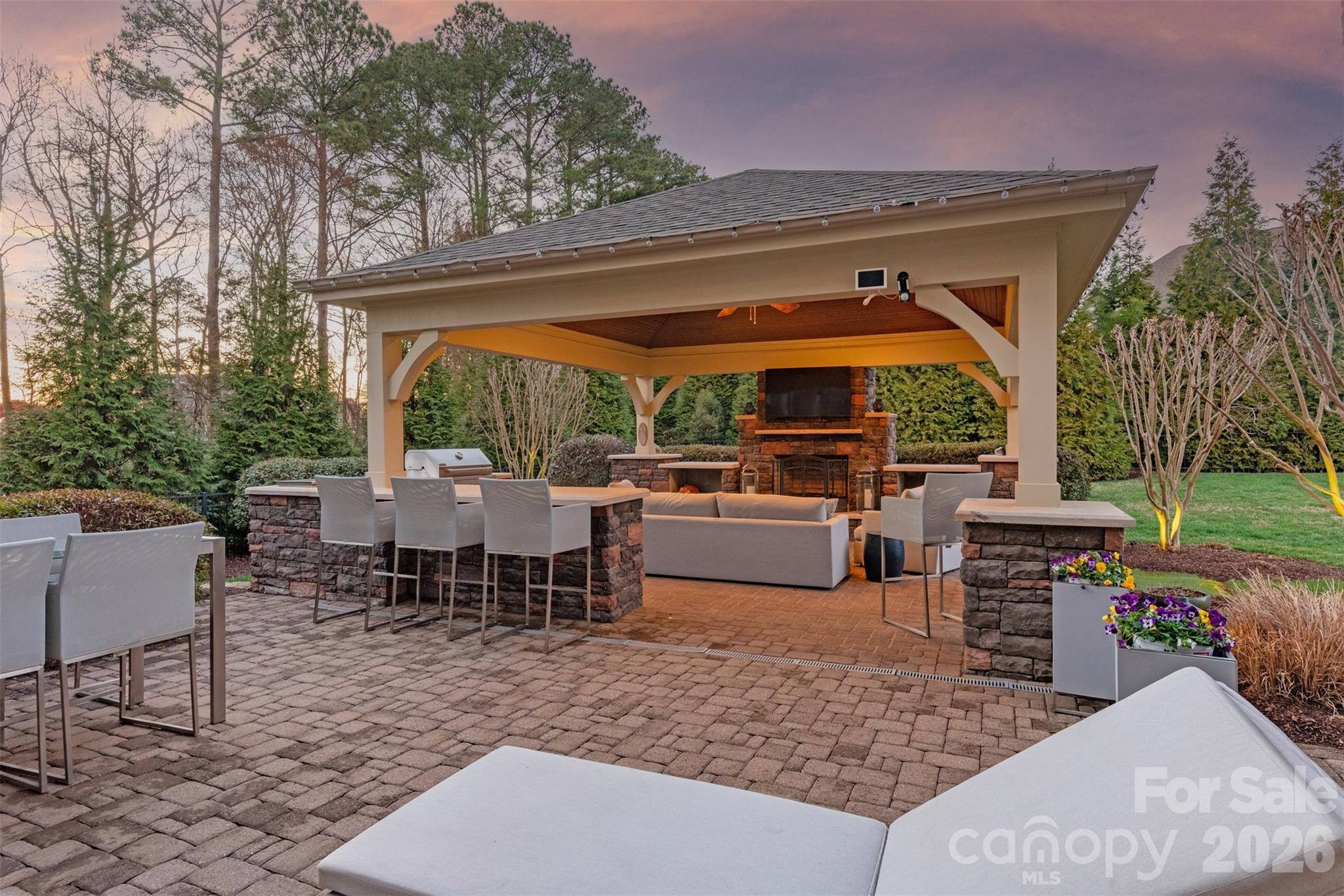 18502 Clavemorr Castle Court