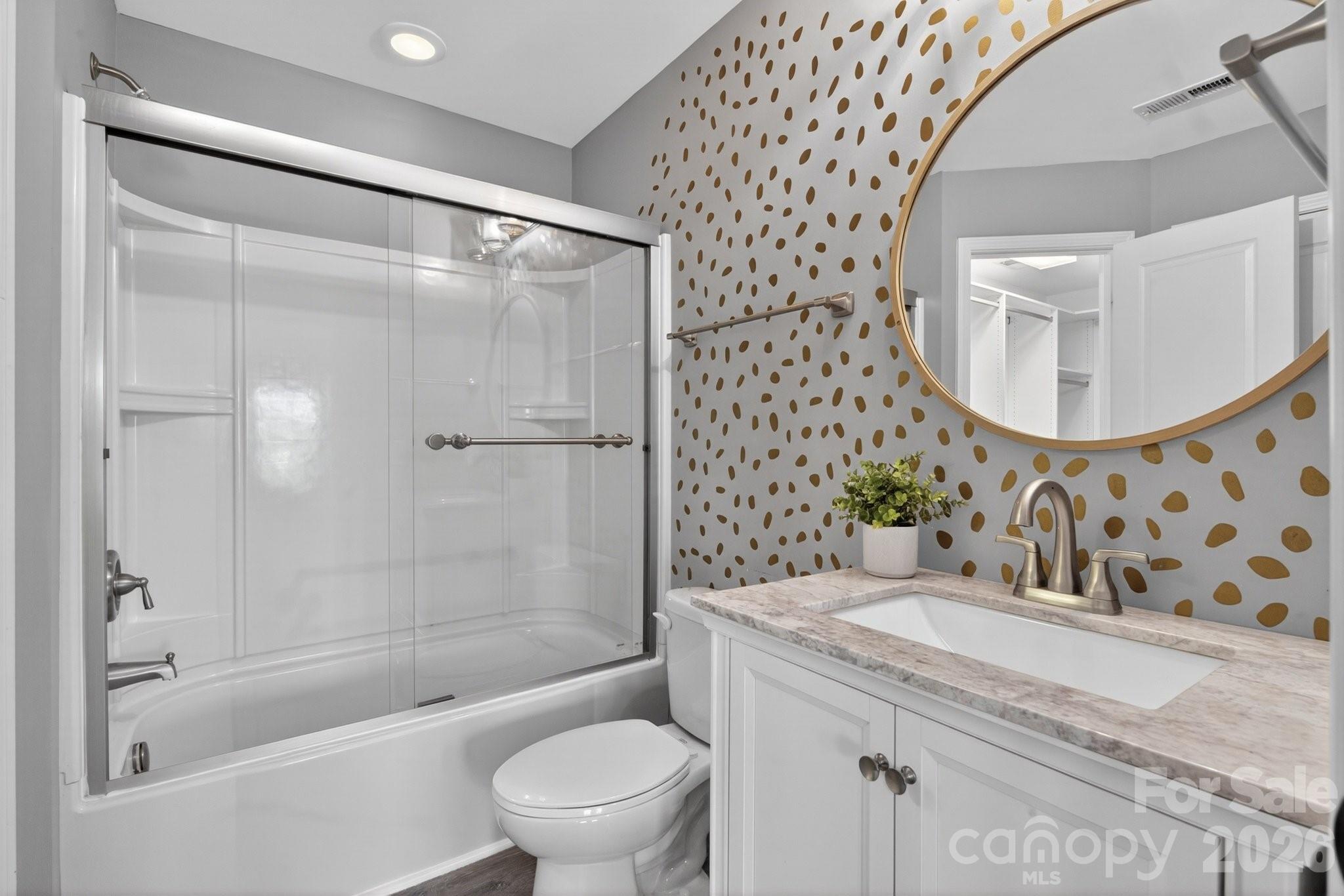 18502 Clavemorr Castle Court