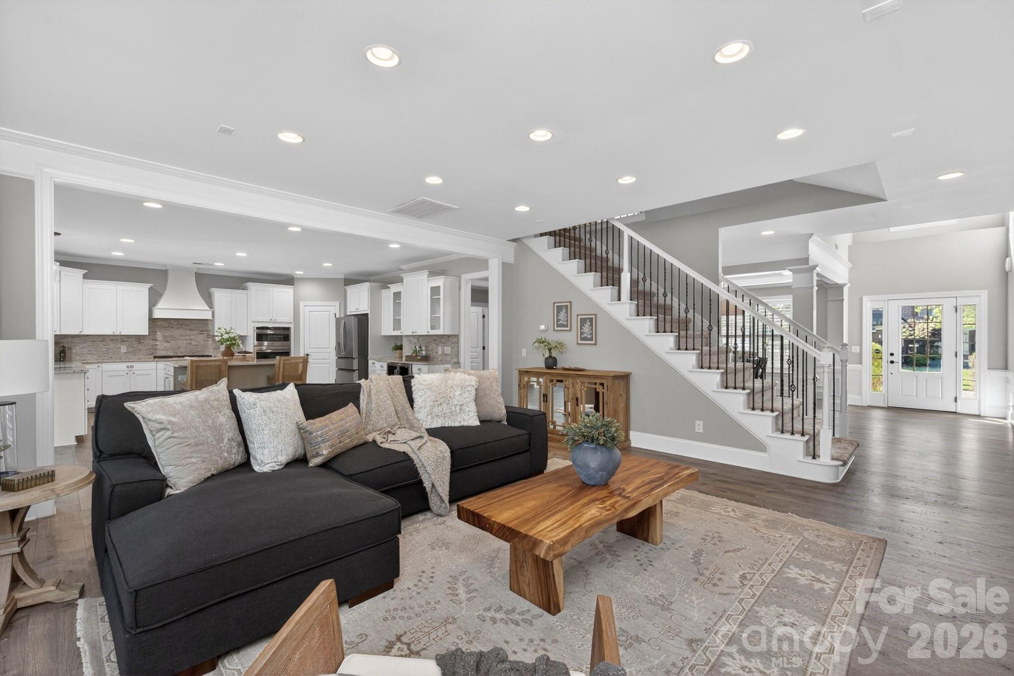 18502 Clavemorr Castle Court