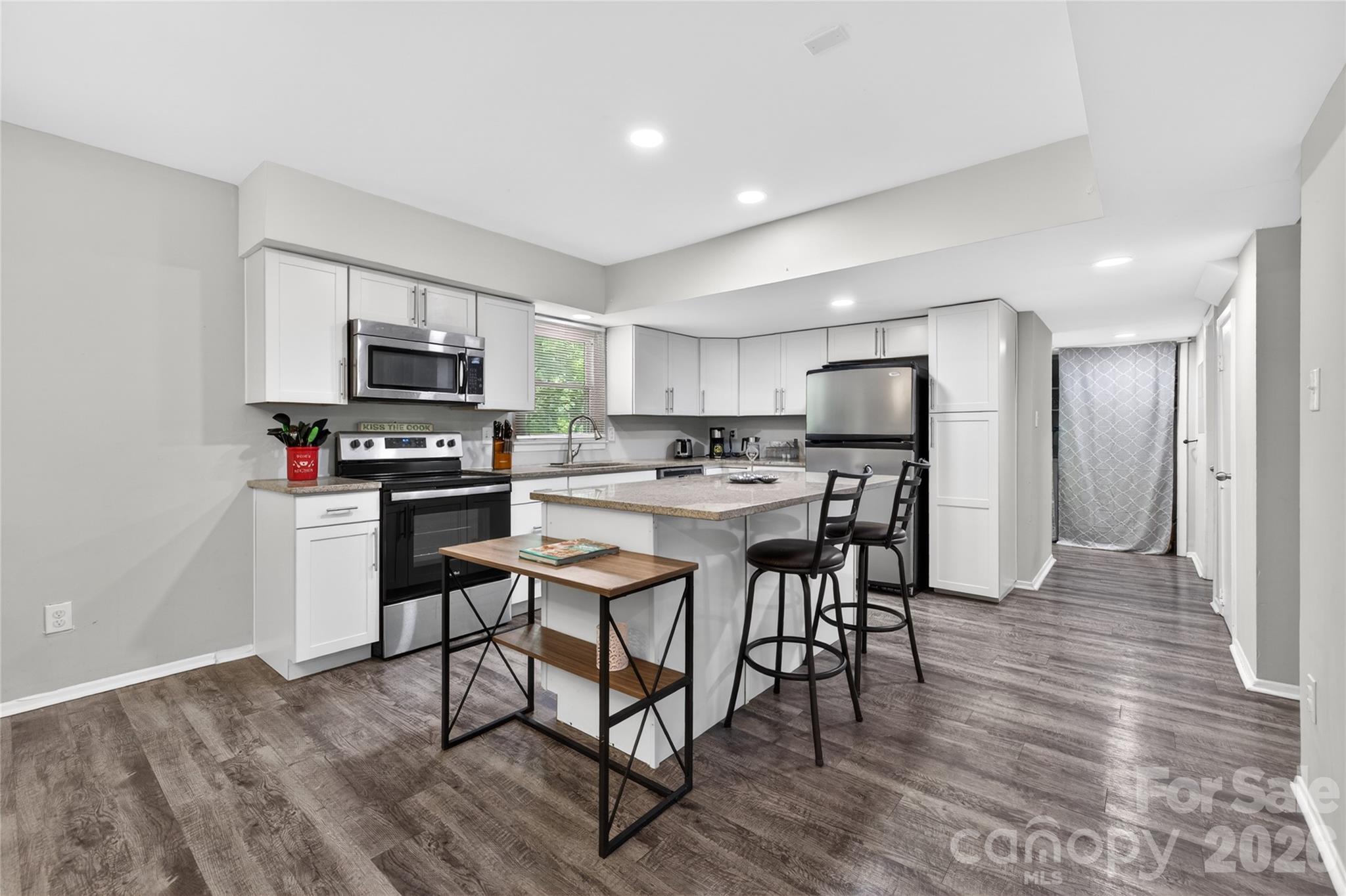 5200 Barrington Drive