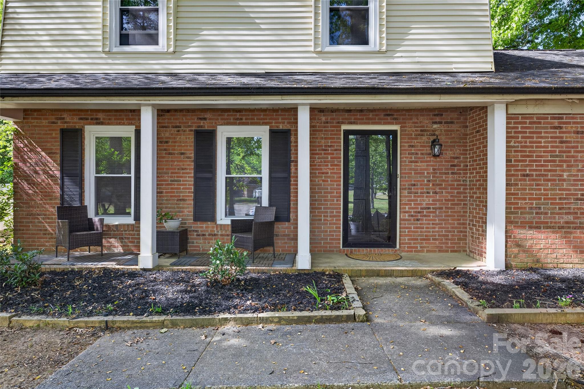 5200 Barrington Drive