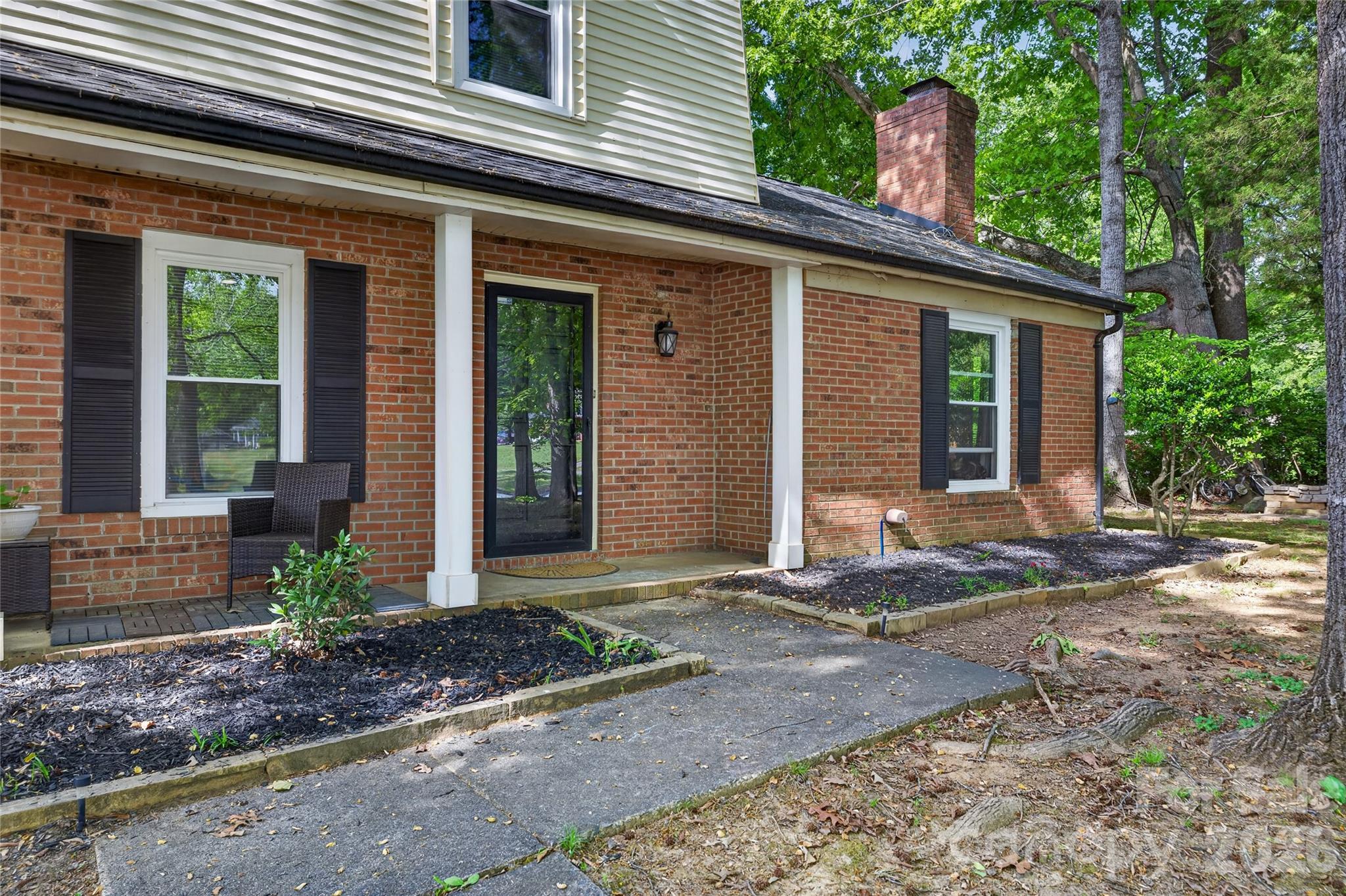 5200 Barrington Drive