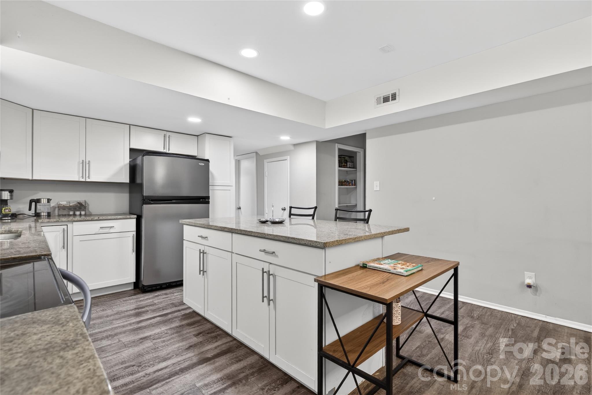 5200 Barrington Drive