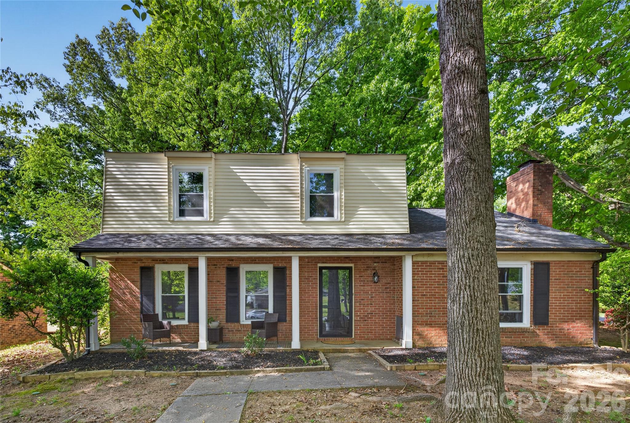 5200 Barrington Drive