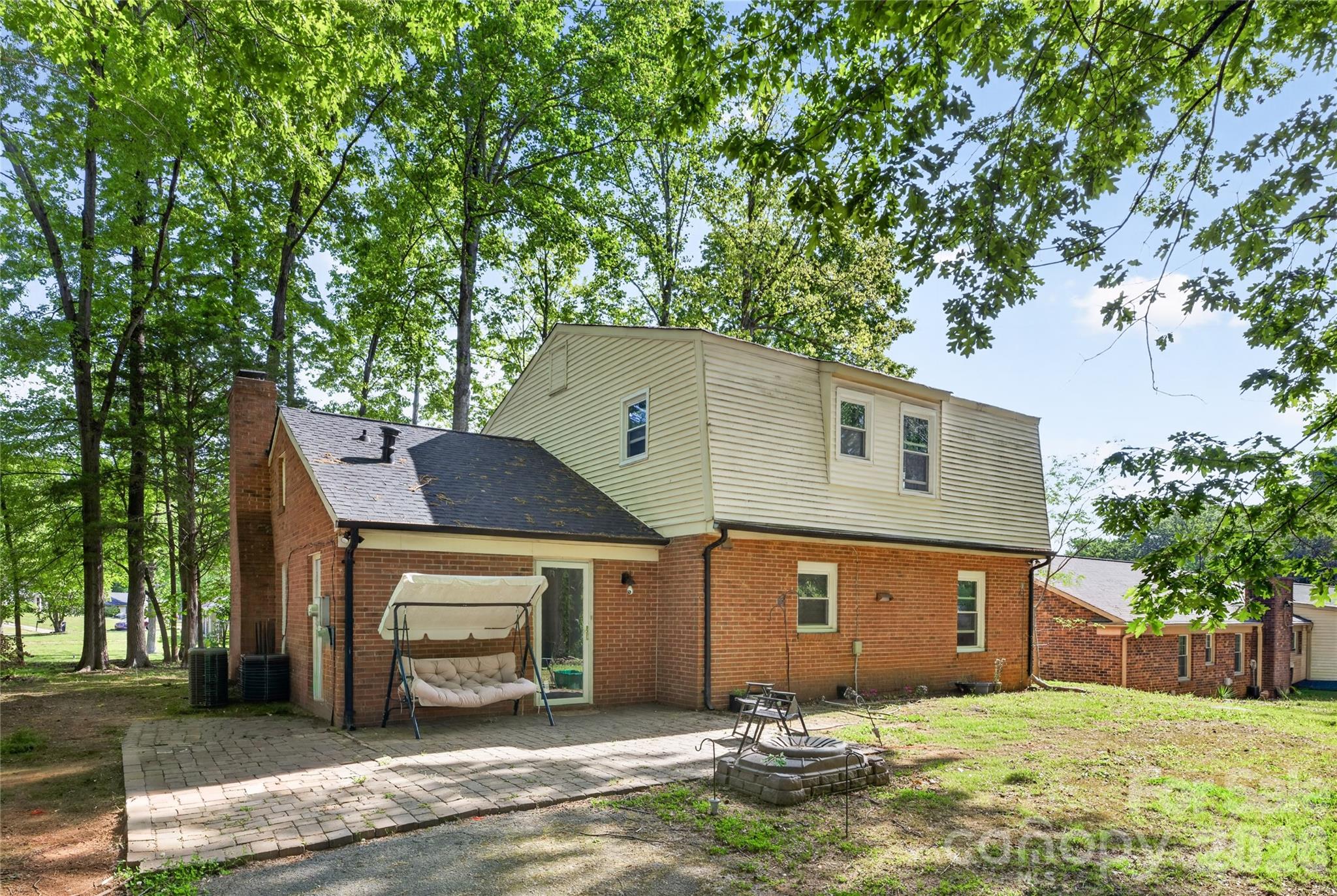 5200 Barrington Drive