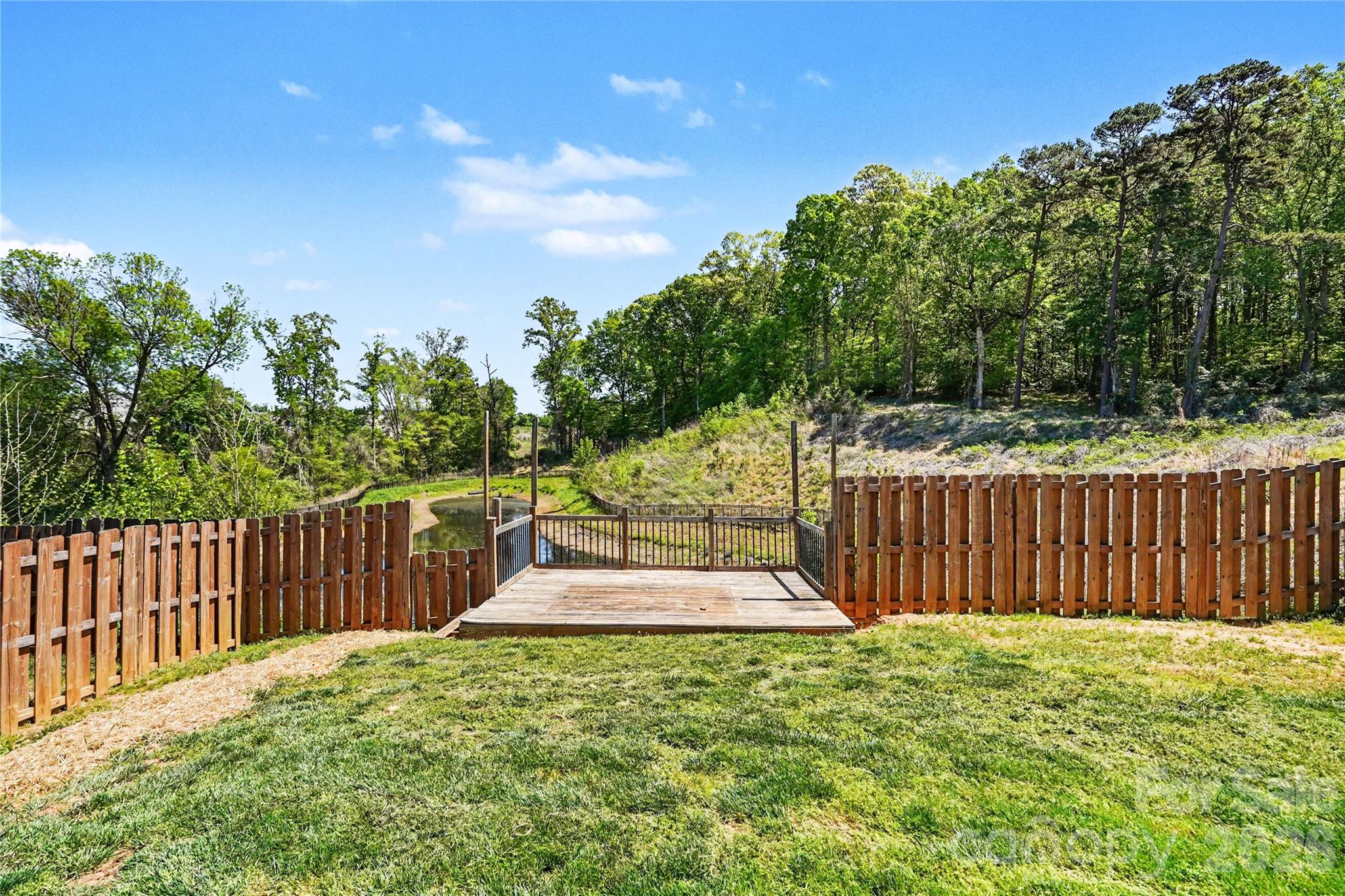 5048 Thomasville Drive