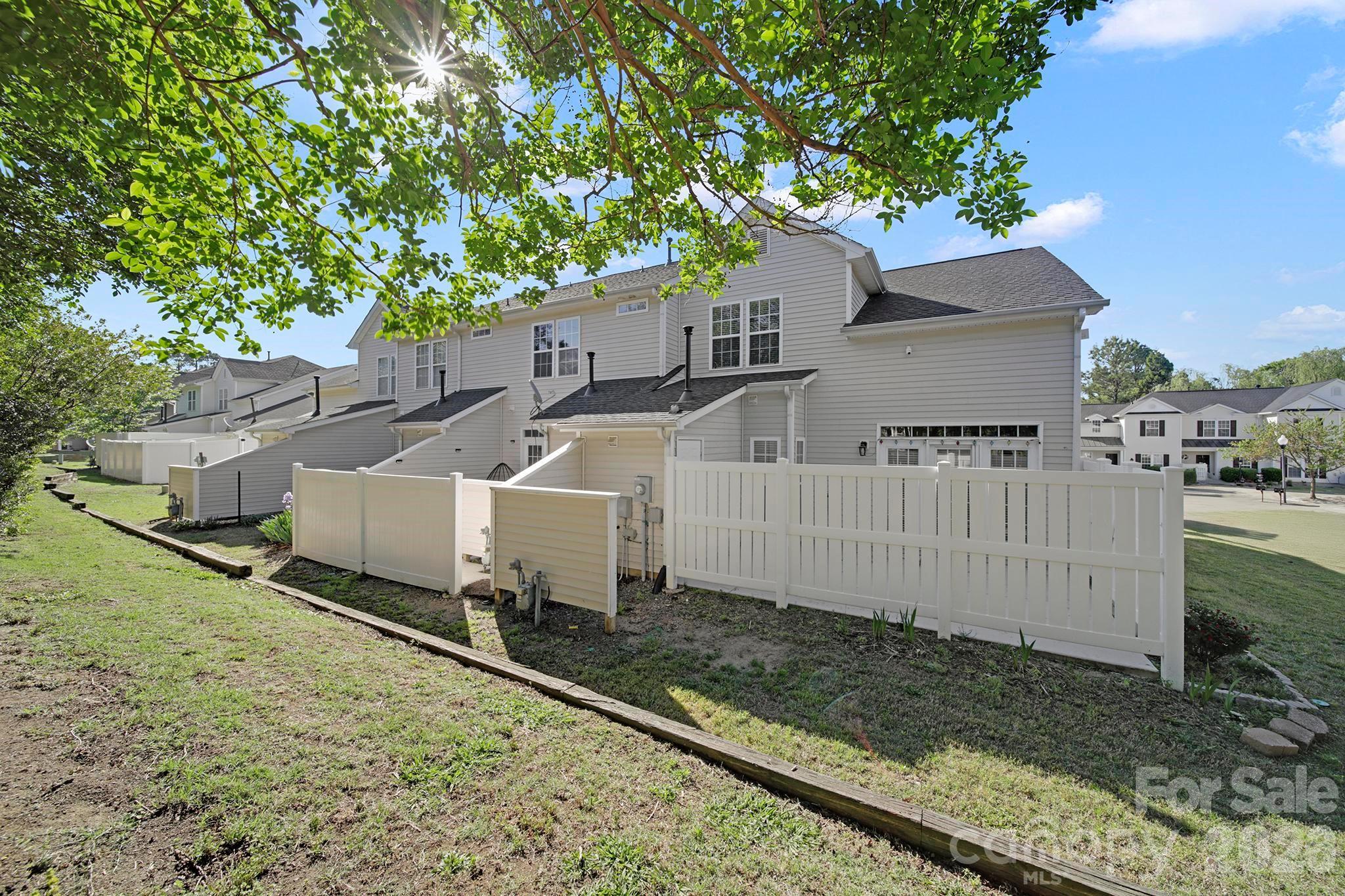 14721 Lions Pride Court