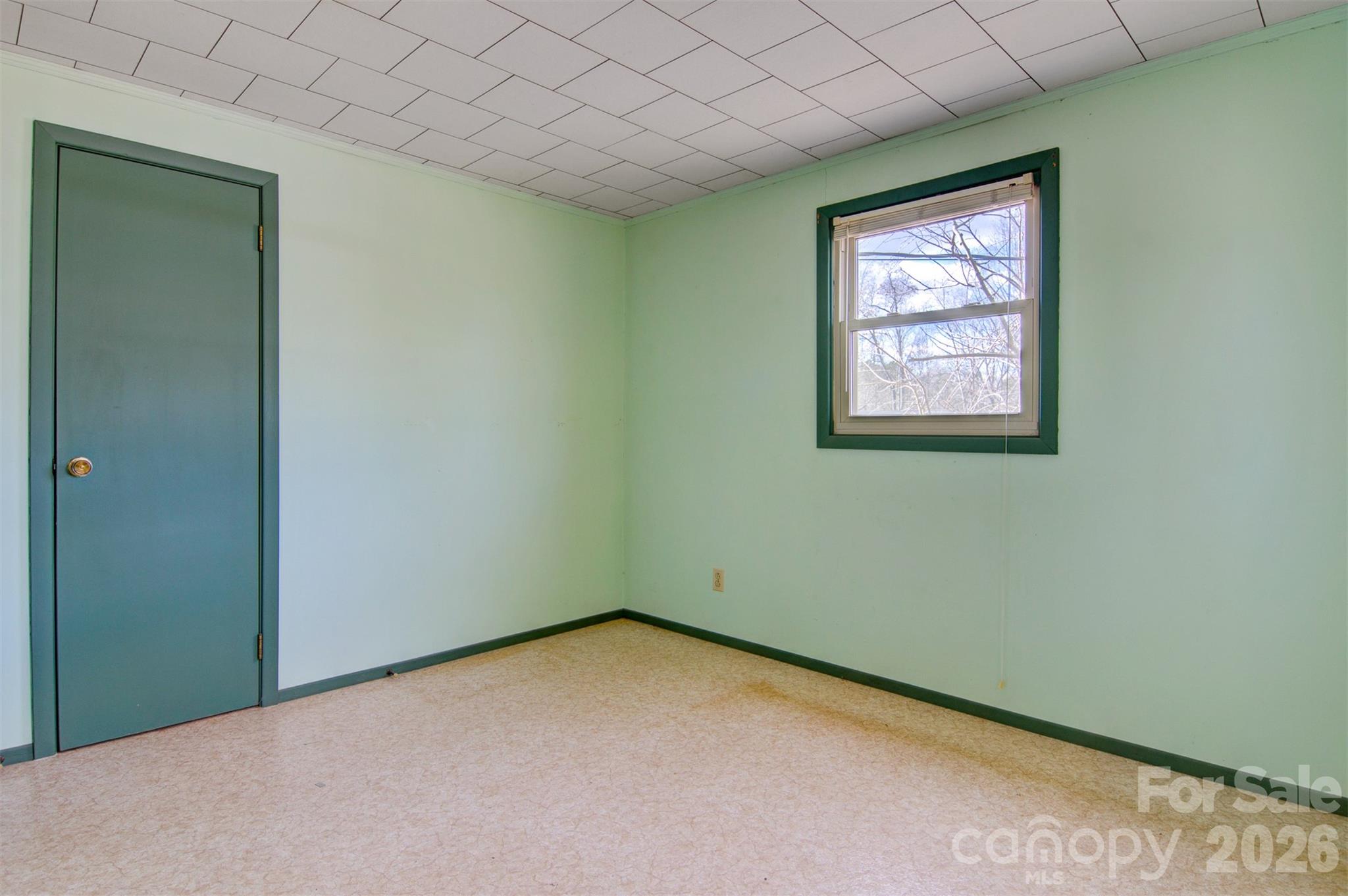 24 W Berkley Street