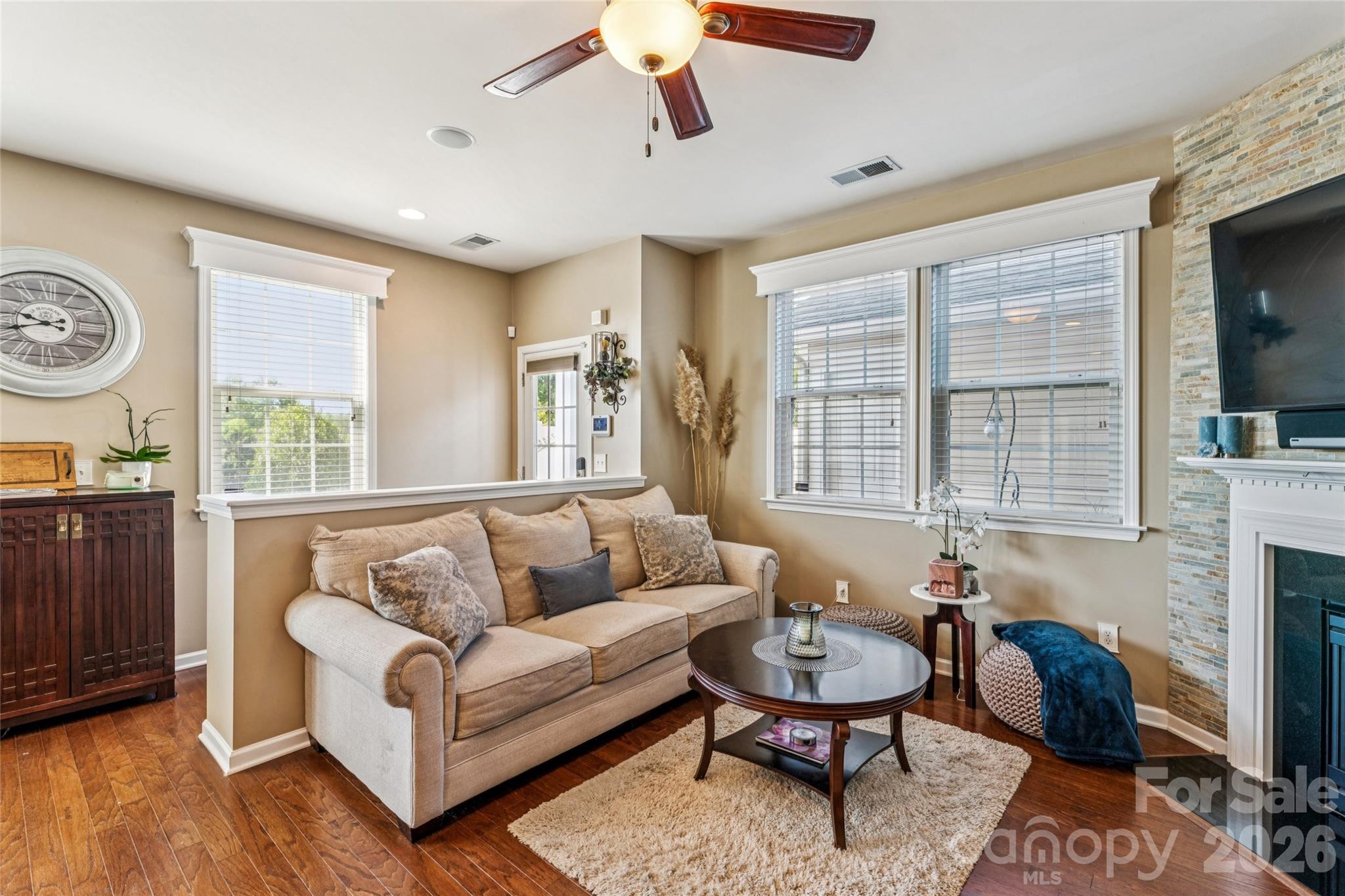 8211 Viewpoint Lane